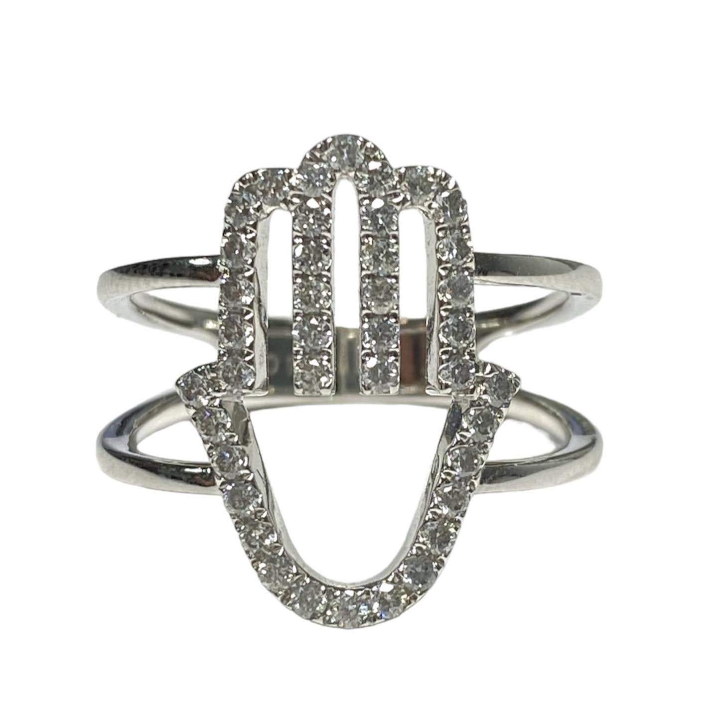 14K Hamsa Natural Diamond Ring In Good Condition For Sale In New York, NY