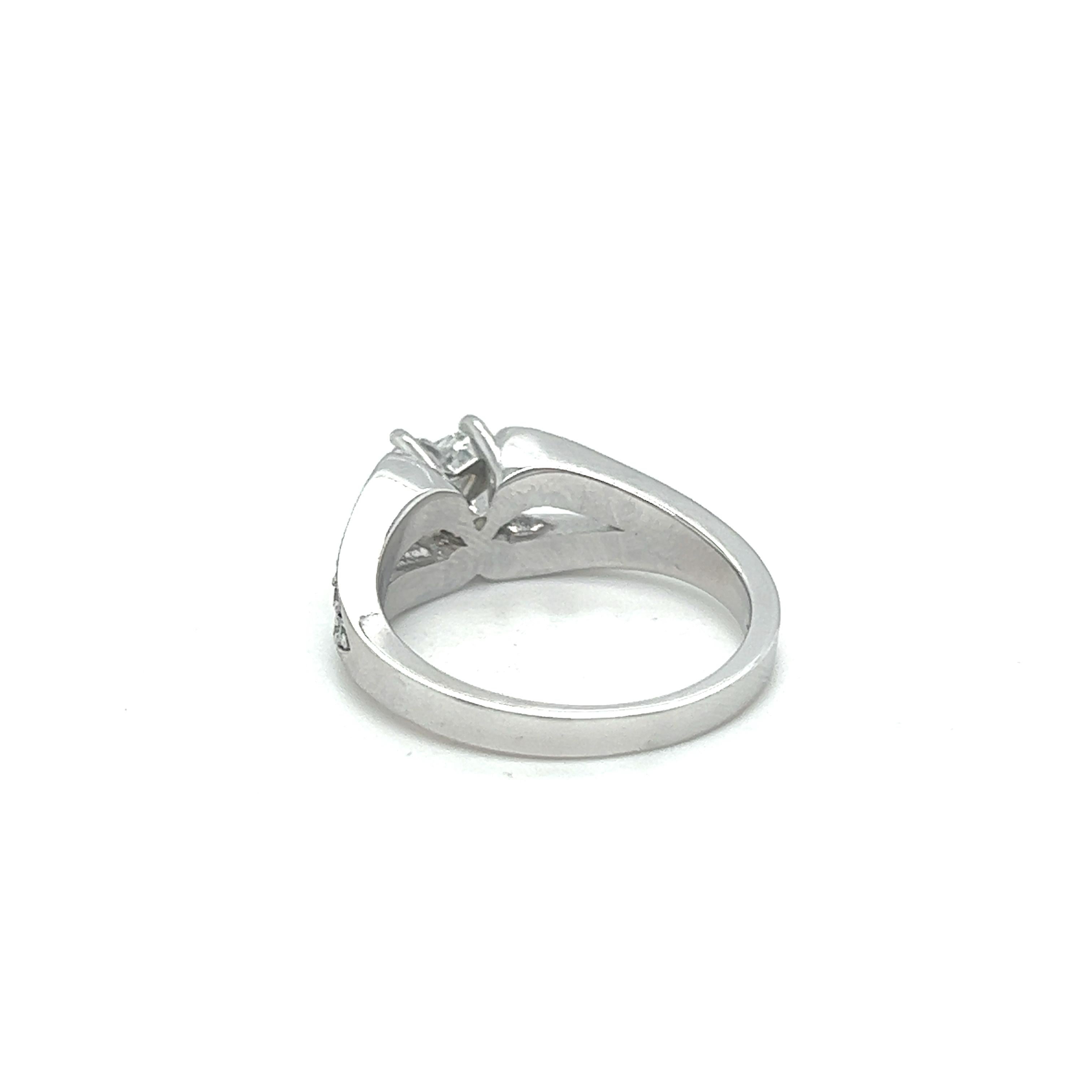 14k Heart Shape Diamond Ring For Sale 2