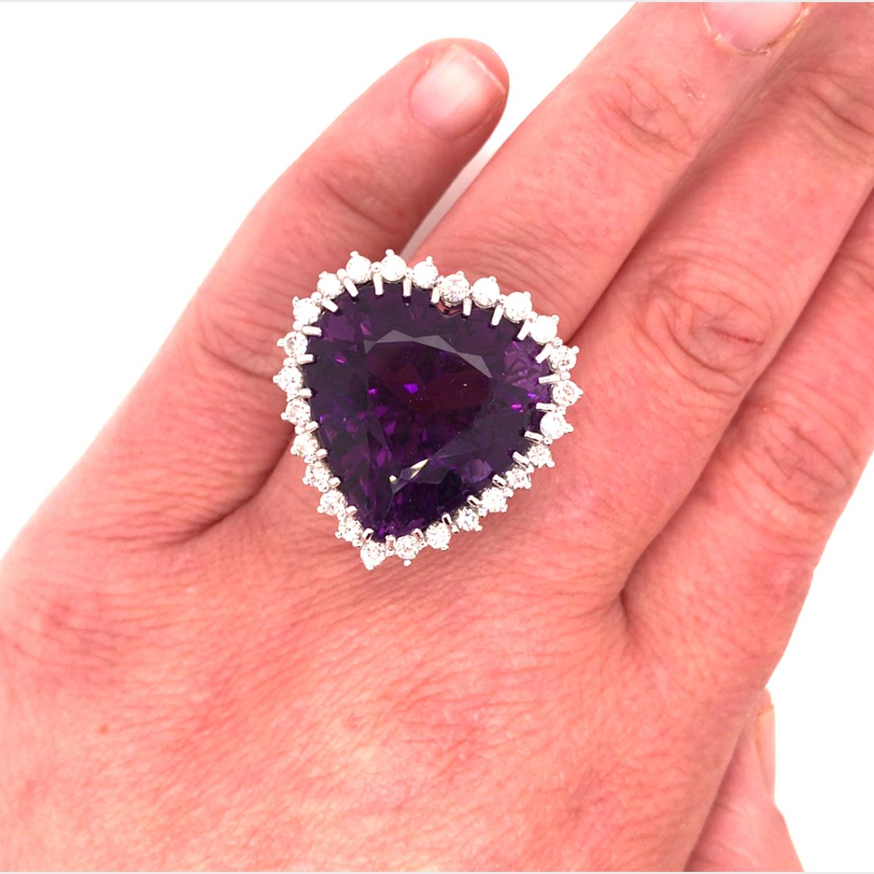 14K Heart Shape Royal Violet Amethyst Diamond Halo Ring White Gold In Good Condition For Sale In Boca Raton, FL