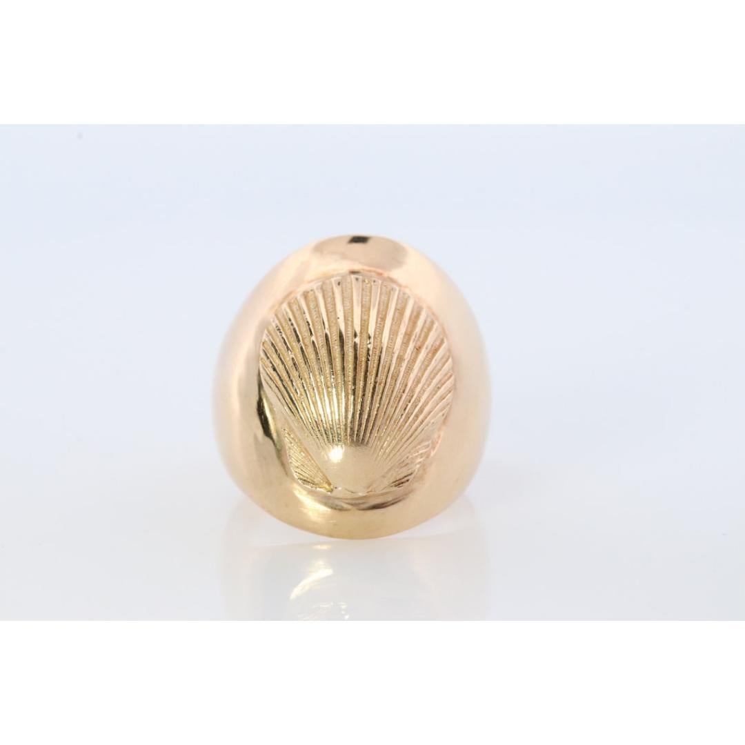 Bague en or jaune 14 carats avec gravure en forme de SHELL lourd. Bague signée SEASHELL Clam en or jaune 14 carats 2