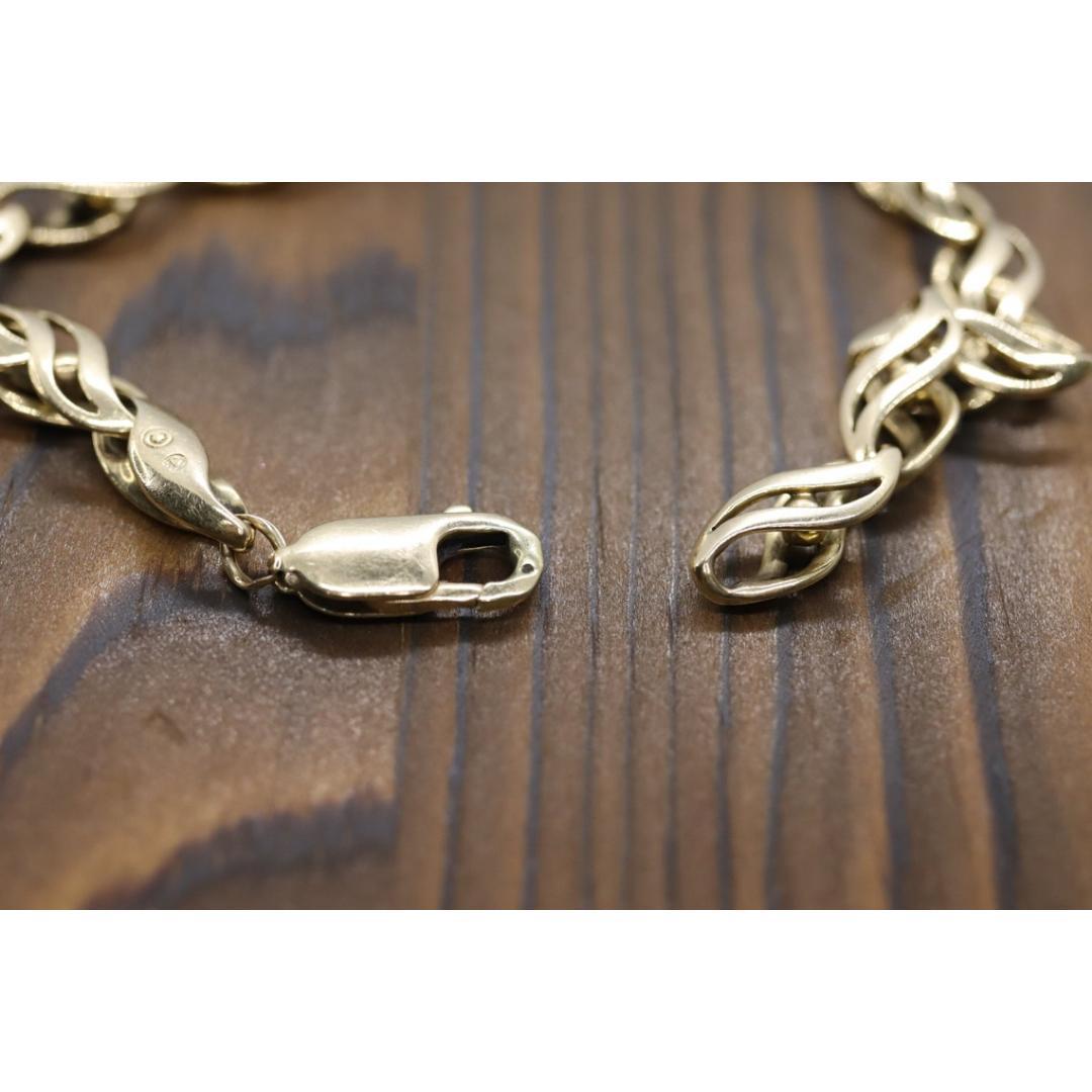 Women's 14k Heavy Specialty Link Bracelet. 14k Yellow Gold Bracelet. 16g with 8in length For Sale