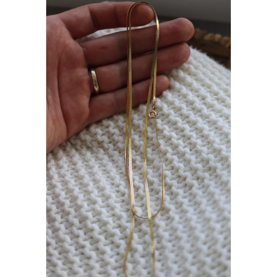 14k Fischgrätenkette Halskette. 14k Gelbgold Lange Kette mit Fischgräten. 2mm 30in im Zustand „Gut“ in Port Charlotte, FL