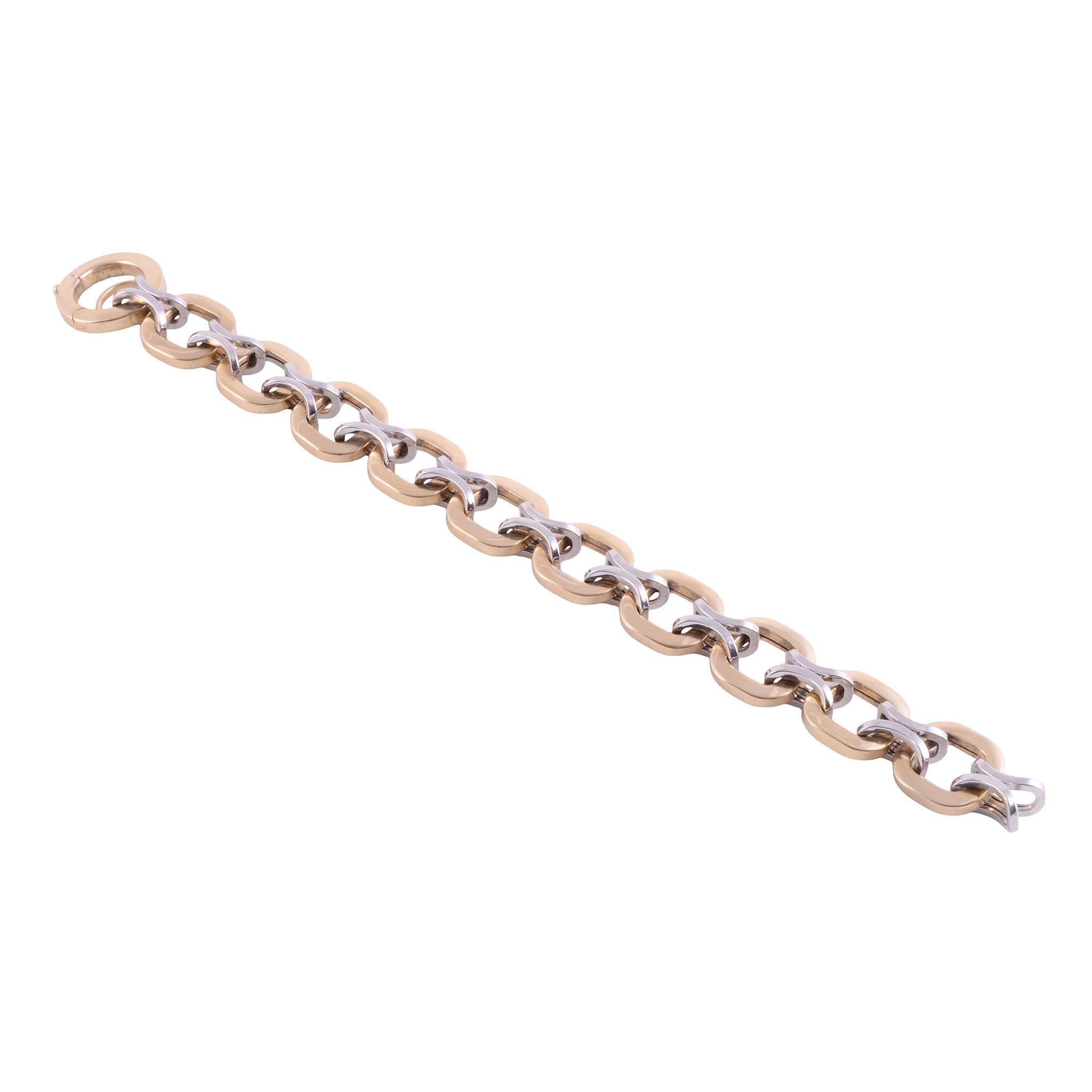 Estate 14K hollow link bracelet. This 14 karat gold hollow link bracelet is in good condition. [KIMH 2022 P]

Dimensions
7.5″L; 14.77mm links