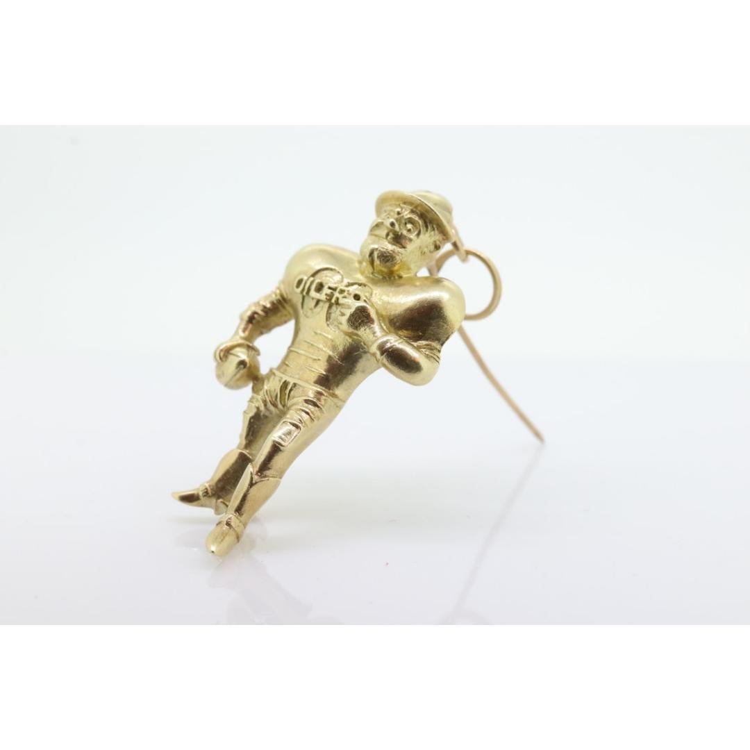 14k Houston Oilers Roughneck Football Pendant / Brooch. Larry Onesti Jewelry. In Good Condition For Sale In Port Charlotte, FL