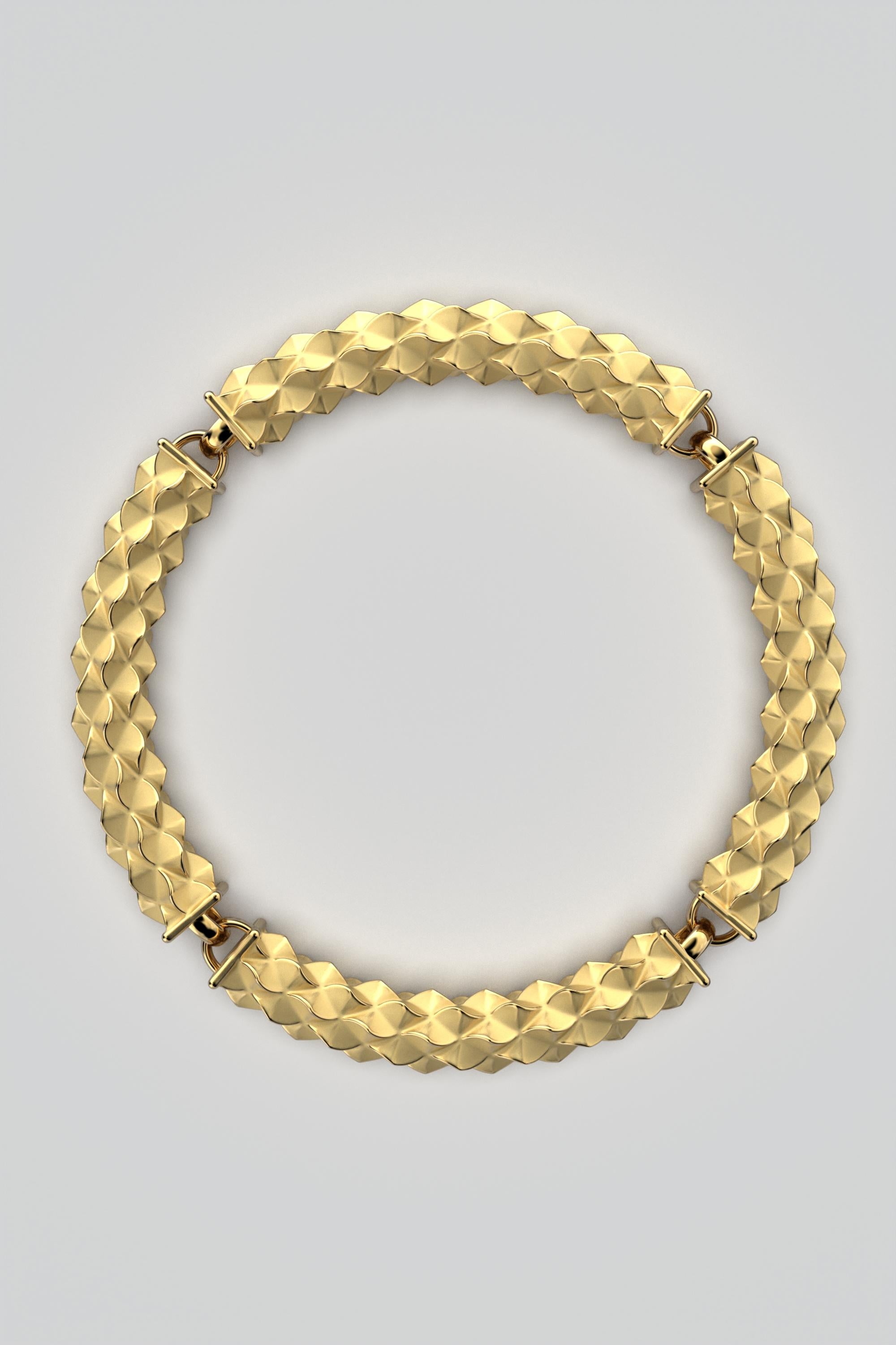 Magnifique bracelet en or 14k Desert Dunes sur commande

Élevez votre style avec l'incarnation du luxe et de l'artisanat - notre bracelet en or semi-rigide, conçu par des experts et produit exclusivement sur commande au cœur de l'Italie. Réalisée à