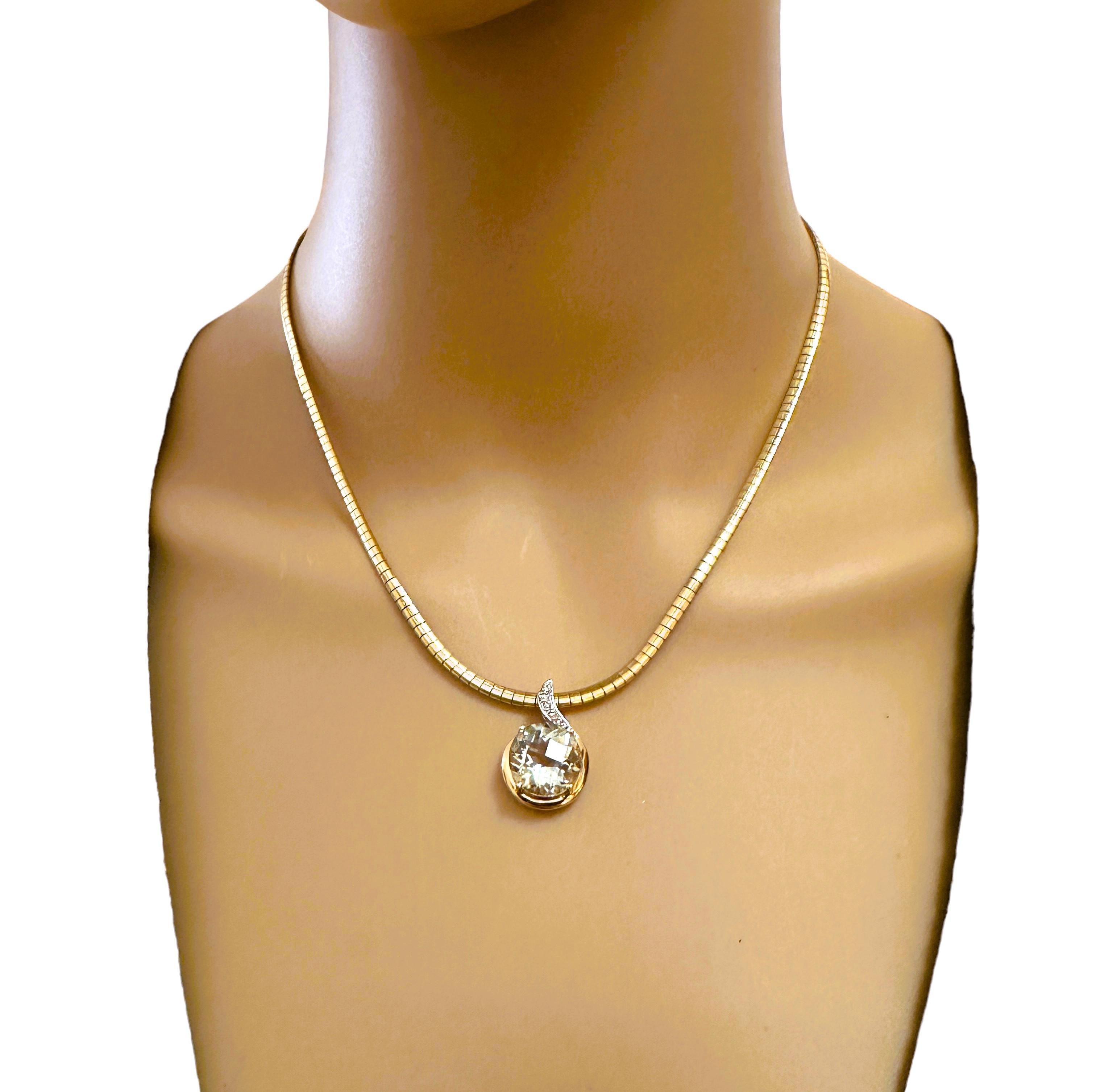 14k Aurafin Italian Yellow Gold Omega Necklace 2.5 mm In Excellent Condition In Eagan, MN