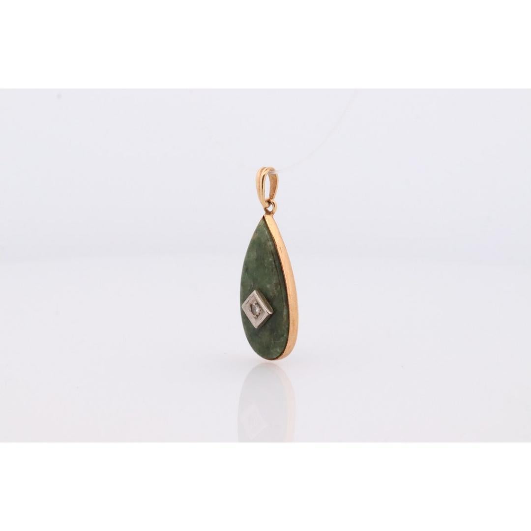 Donna Ciondolo di giada e diamanti 14k. Budlong, Docherty & Armstrong BDA Art Deco Tear in vendita