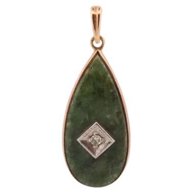 Ciondolo di giada e diamanti 14k. Budlong, Docherty & Armstrong BDA Art Deco Tear in vendita