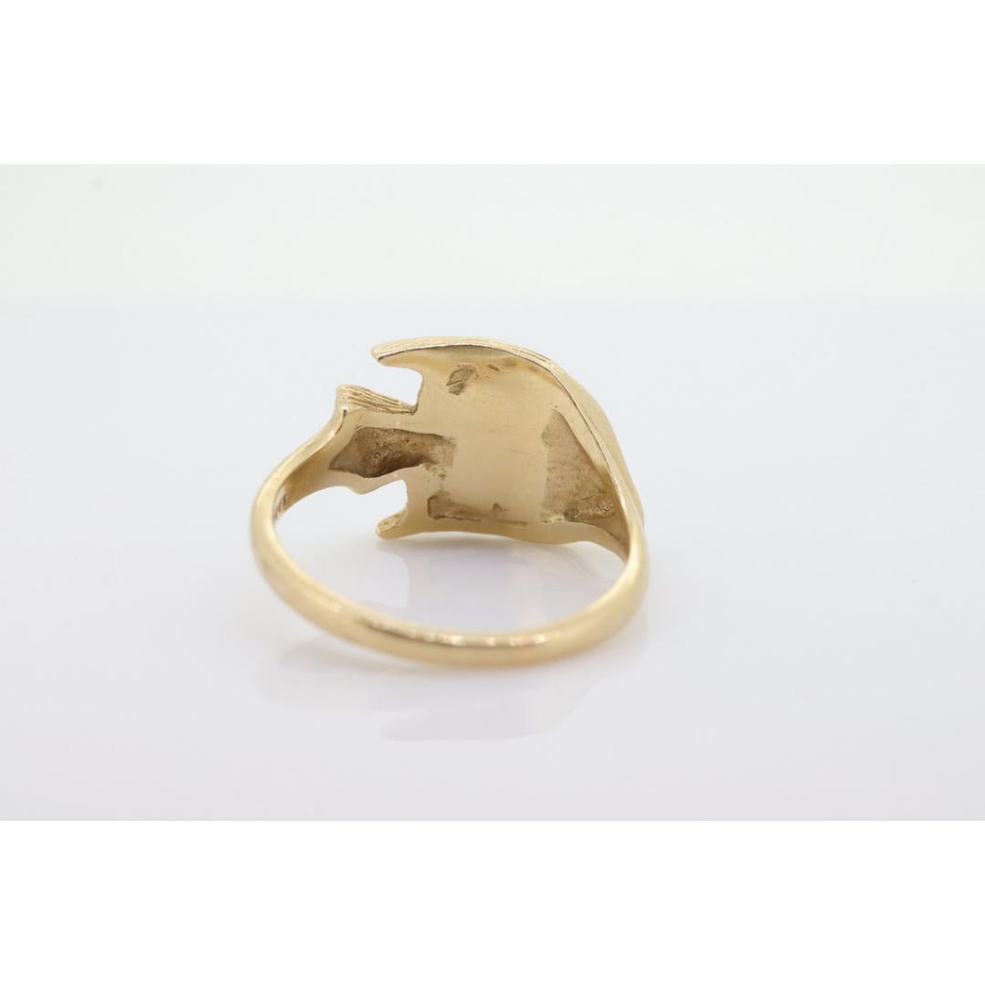 14k KABANA KBN Opal Ring. 14k OPAL inlay Fish. Natural Opal ring Kabana Designer In Good Condition For Sale In Port Charlotte, FL