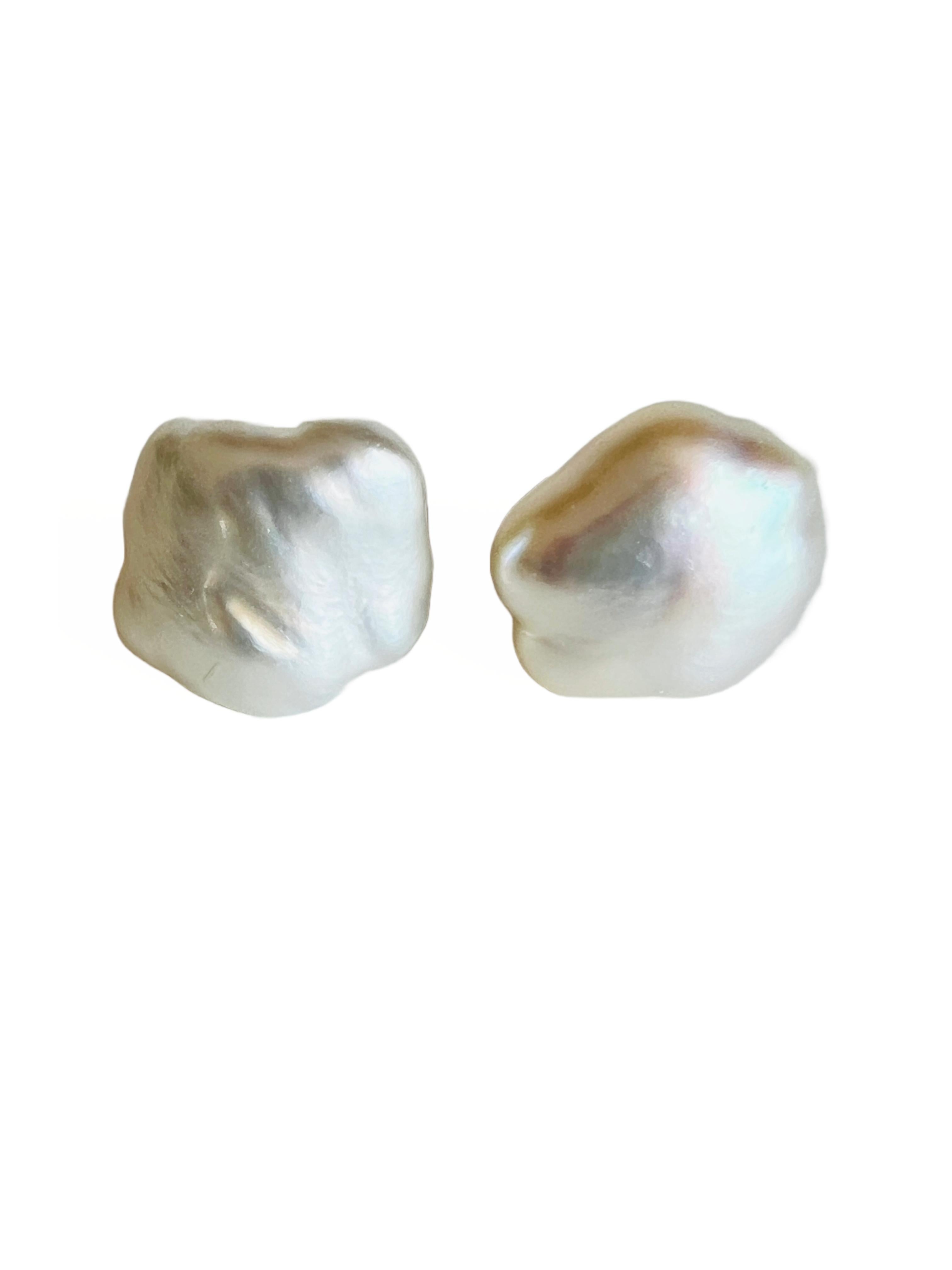 Boucles d'oreilles choker collier torsadé à 5 rangs Keishi perles de culture d'eau douce 14 carats en vente 3