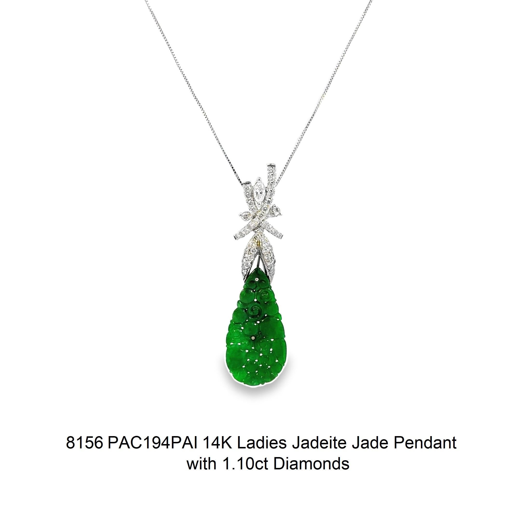 Collier à pendentifs en jadéite 14K pour dames Neuf - En vente à LA, CA