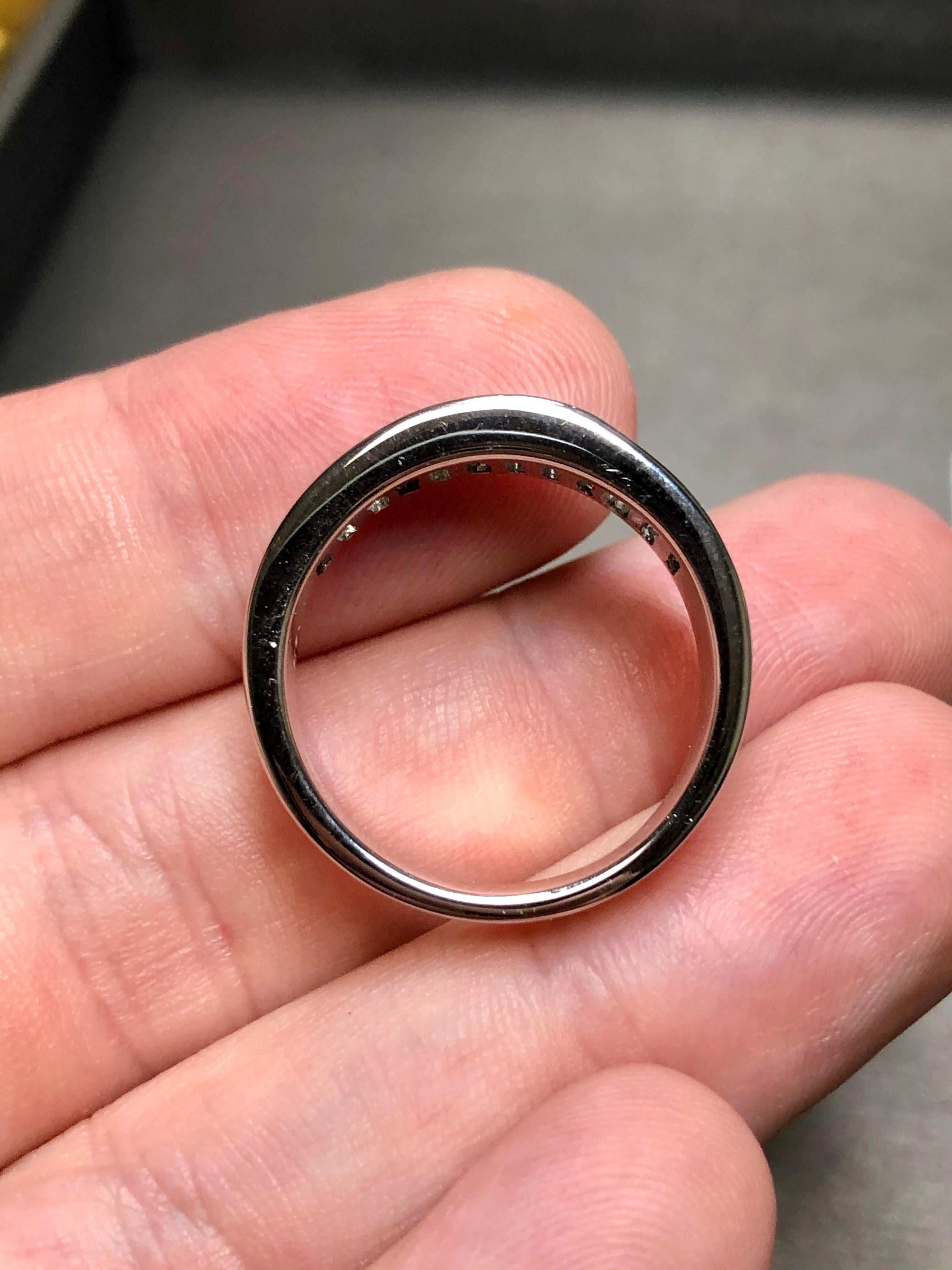 14K große Baguette-Kanal Diamant halbe Ewigkeit Herrenband Ring 2,40ctw Sz 10,5 (Zeitgenössisch)