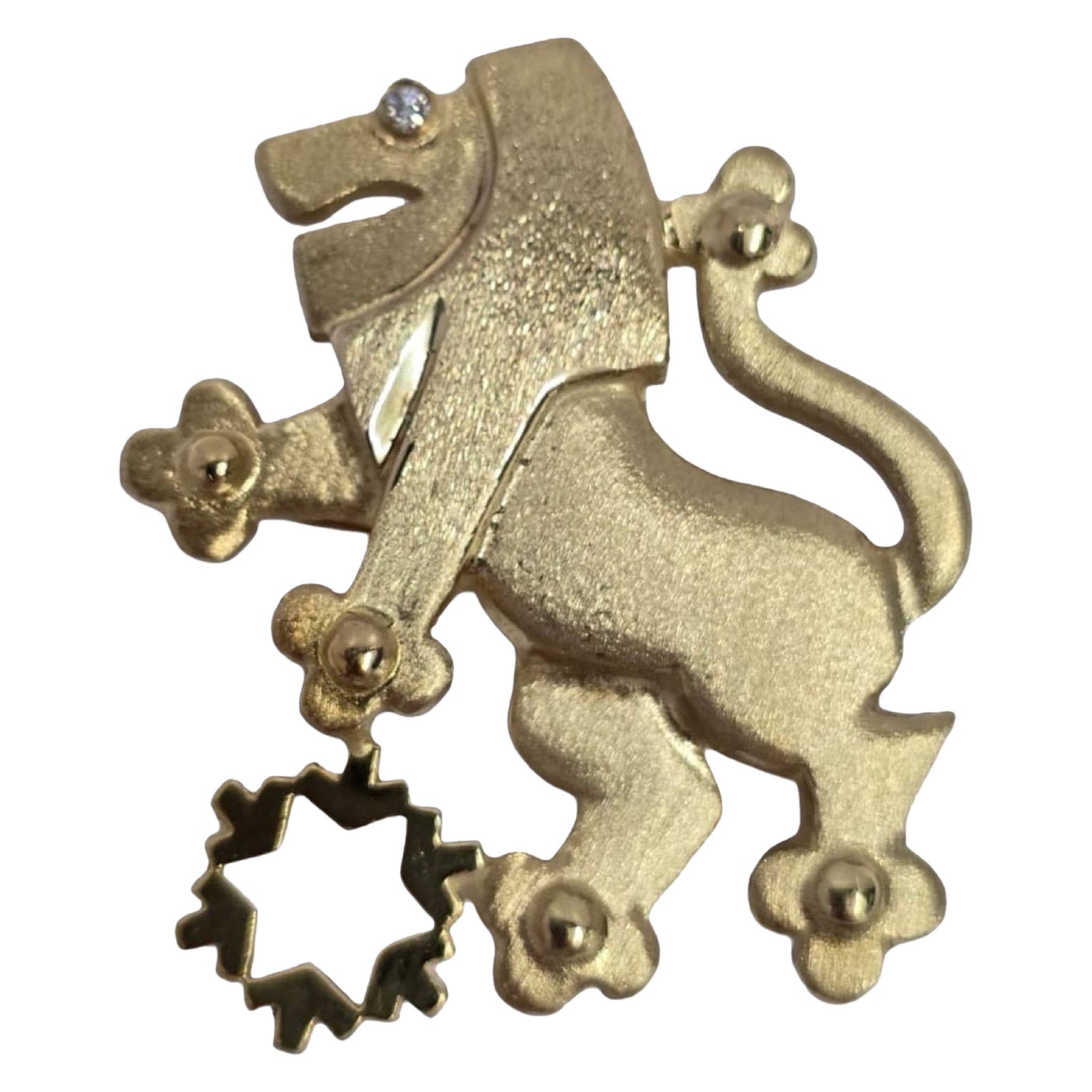 14K Lion of Judah 
Star of David Brooch–Pendant with Diamond Eye Royal Judaica For Sale