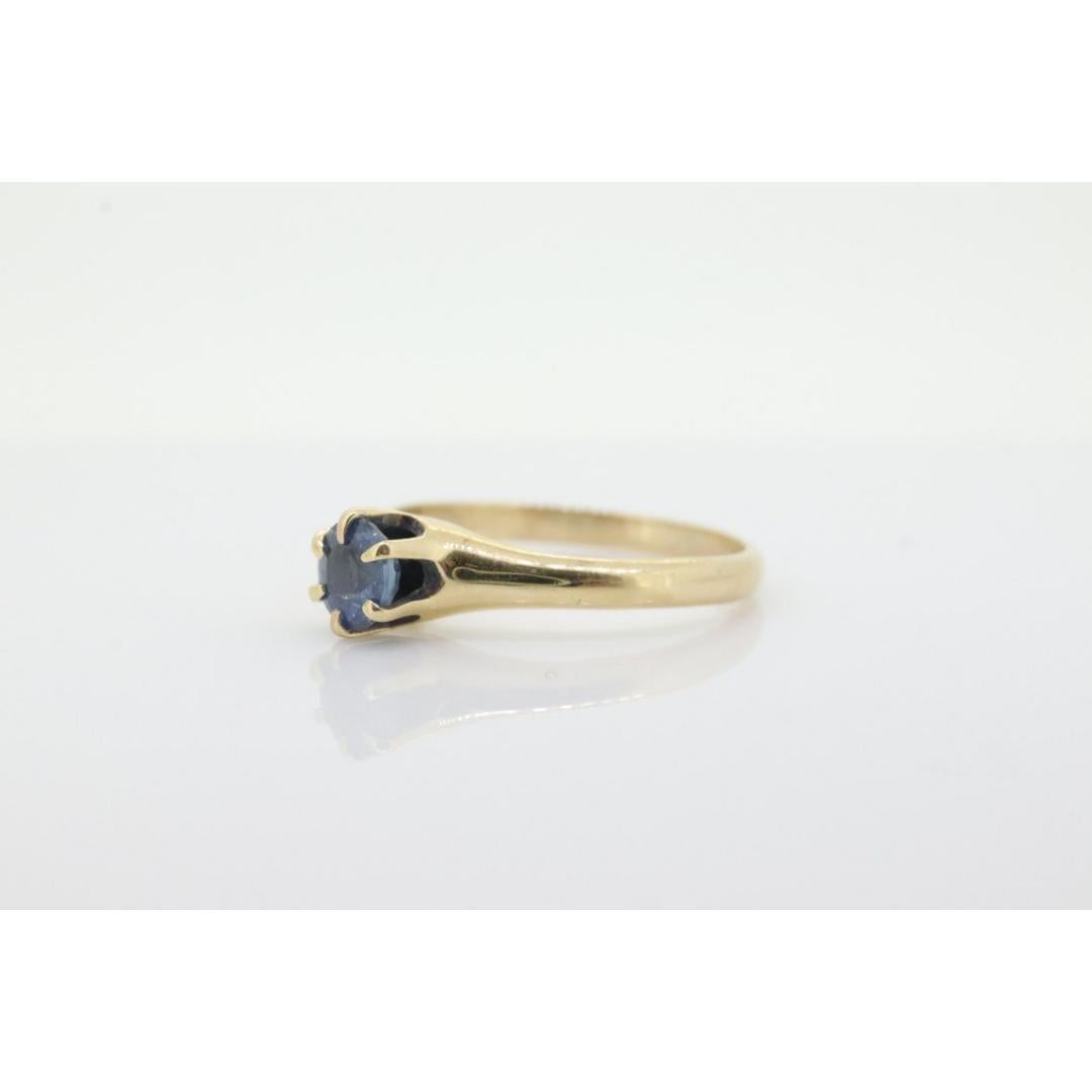 Anillo Solitario de Topacio Azul de 14k de Londres. Oro amarillo de 14 quilates Topacio azul redondo Victoriano Corte redondo en venta