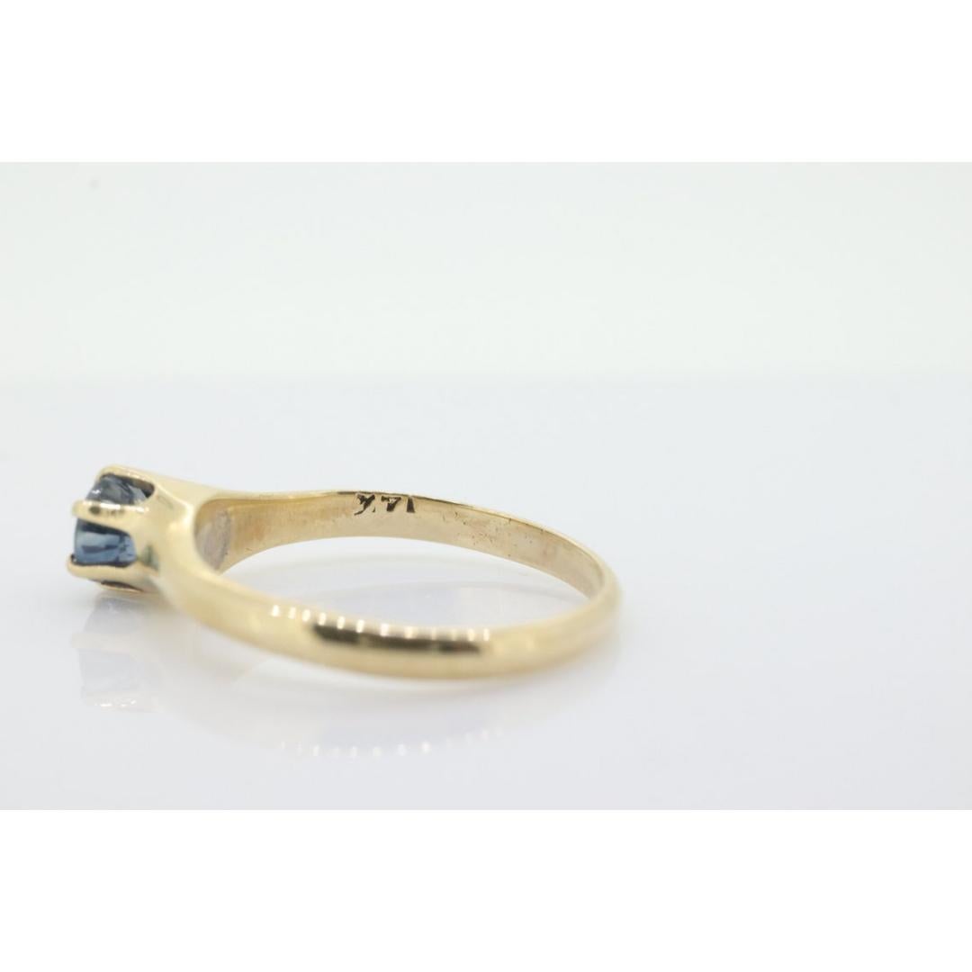 Anillo Solitario de Topacio Azul de 14k de Londres. Oro amarillo de 14 quilates Topacio azul redondo Victoriano en venta 1