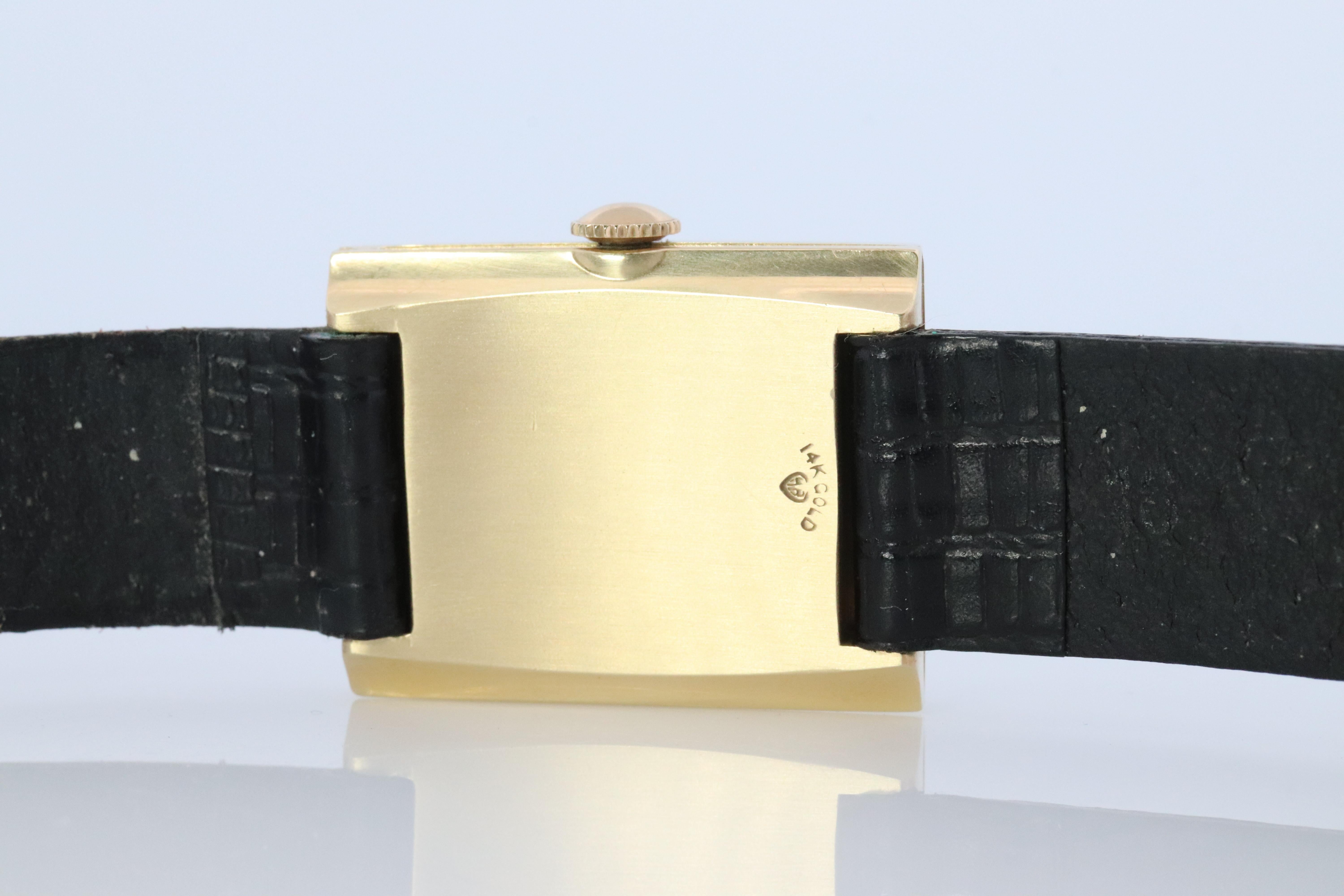 Montre Longines Tank 14k. 1960 LONGINES Montre-bracelet pour homme à remontage manuel en vente 5