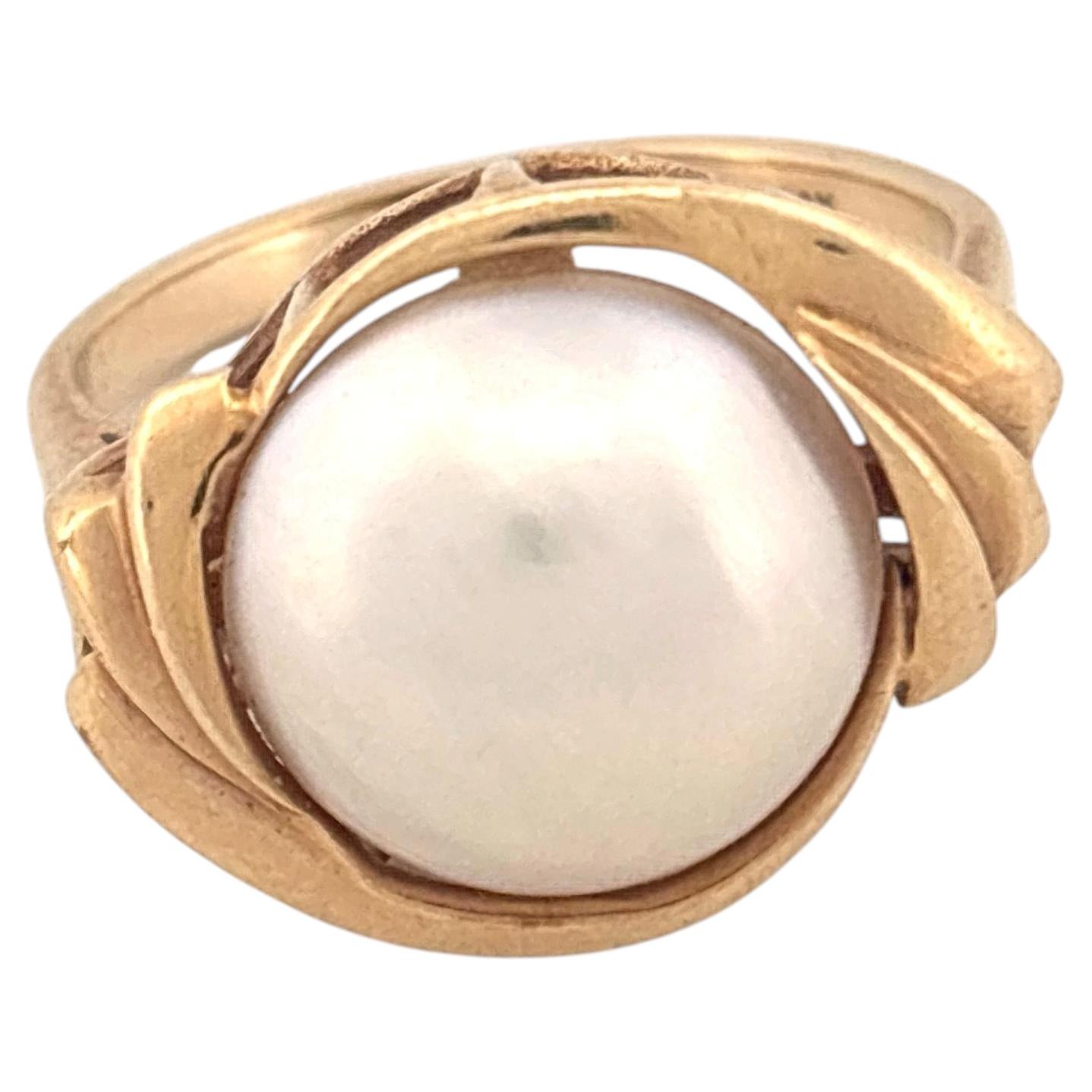 14K Yellow Gold Mabe Pearl Ring, Late 20th Century, Unisex Design