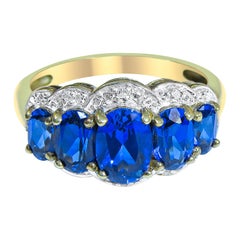 Vintage 14k Man Made Saphire & Diamond Ladies Ring. 