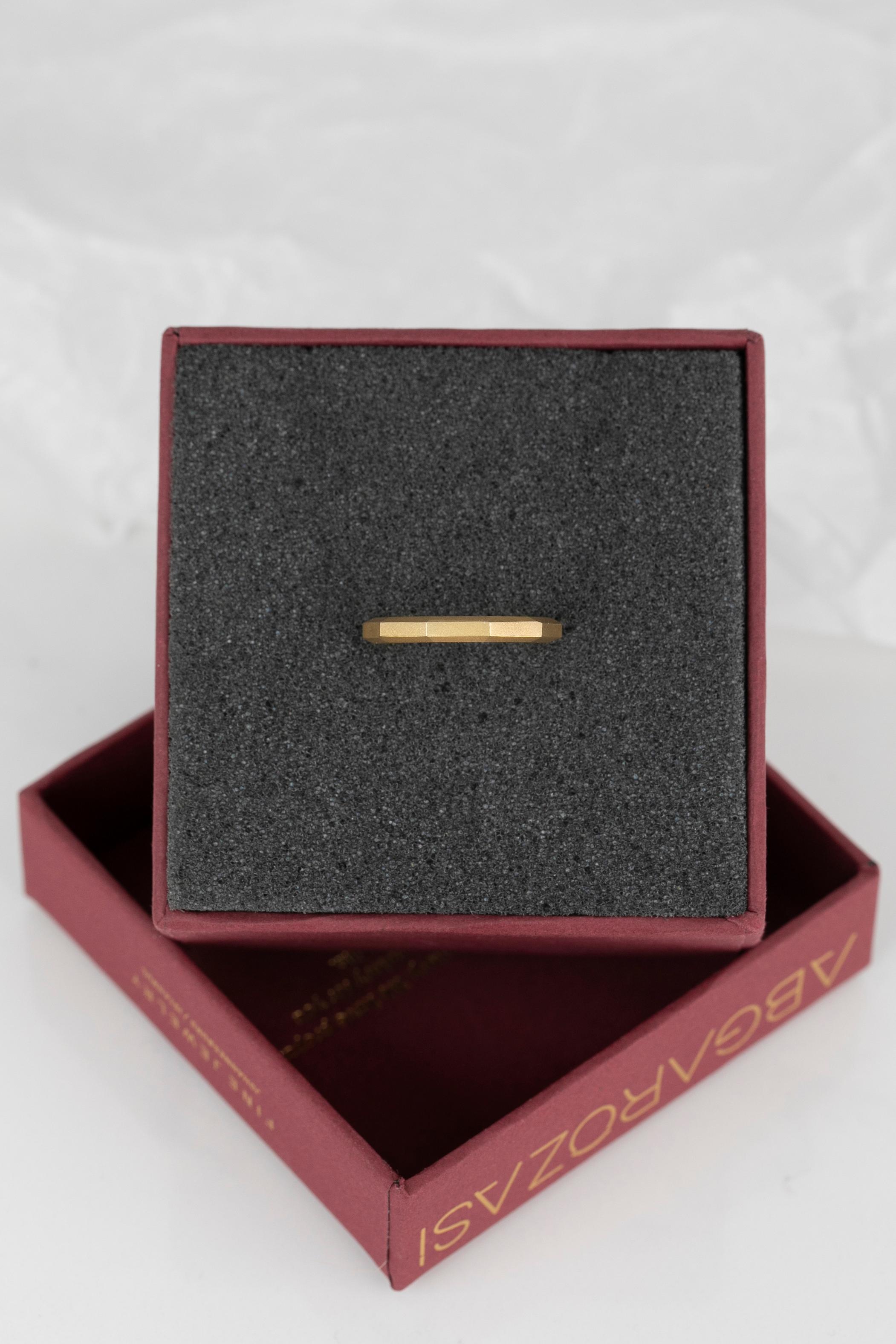 For Sale:  14K Mate Gold Geometrical Wedding Band for Men and Women 14
