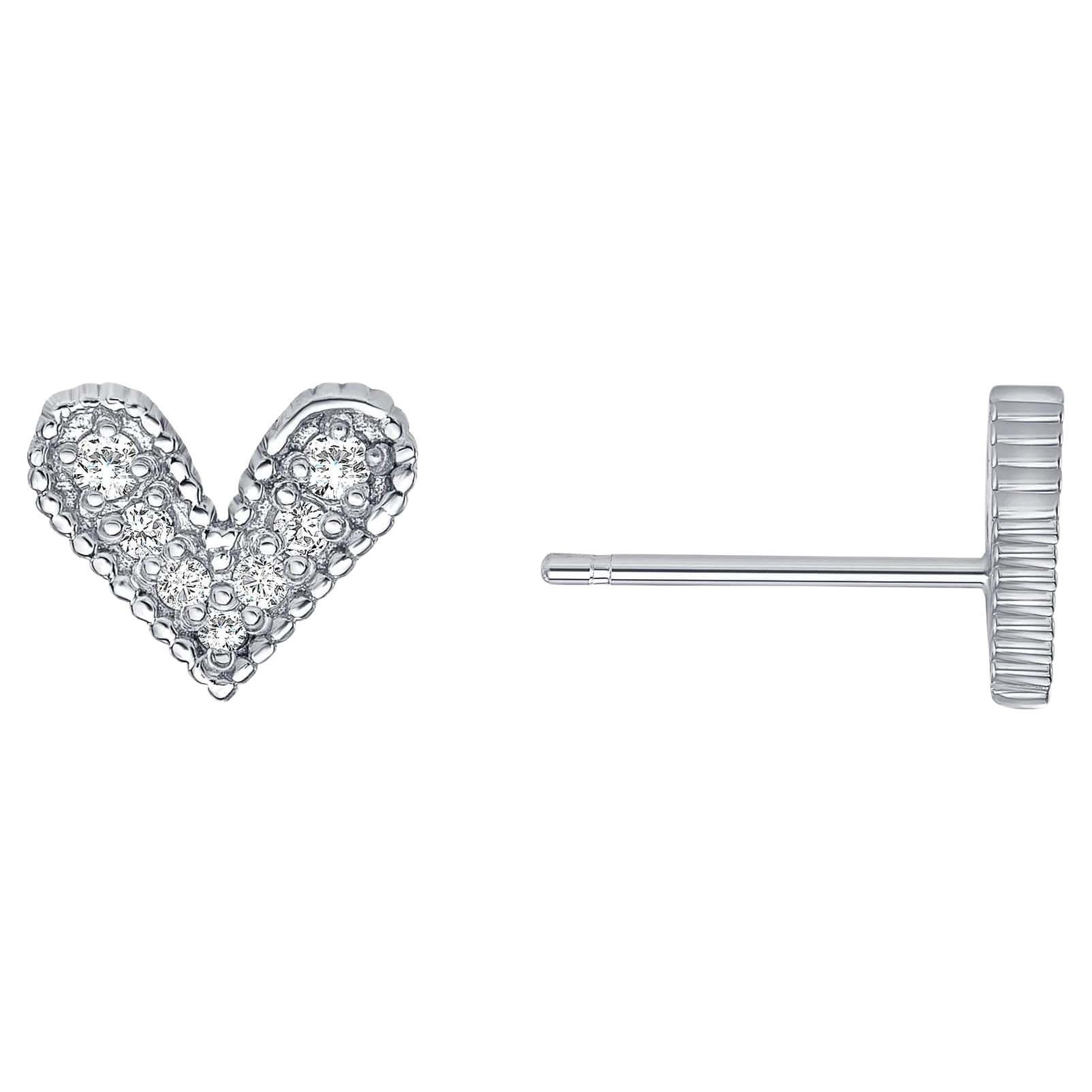 Moderno Set di orecchini con diamante rotondo a forma di cuore in vendita