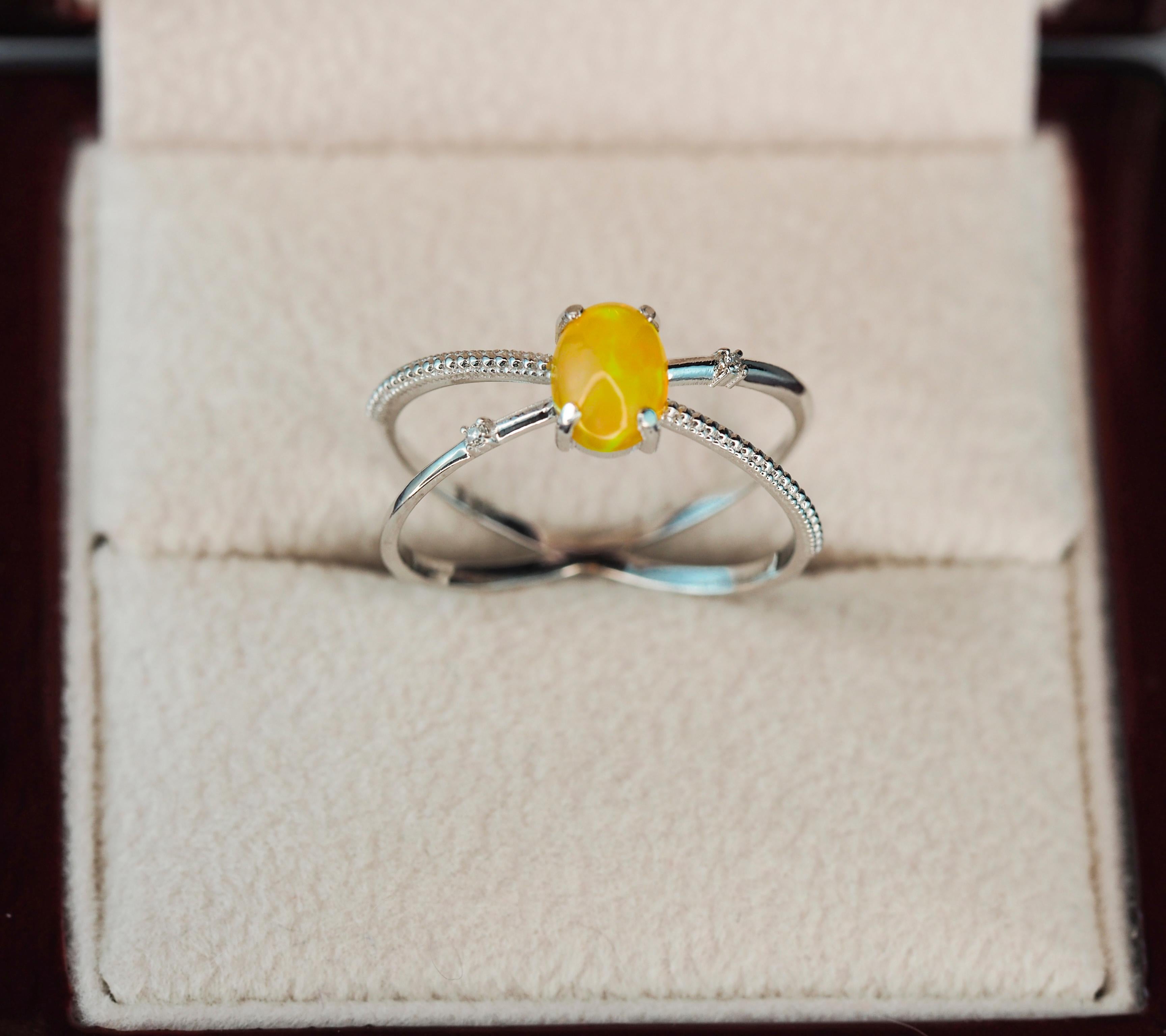 For Sale:  14k Minimalism Style Gold Ring with Opal and Diamonds 3