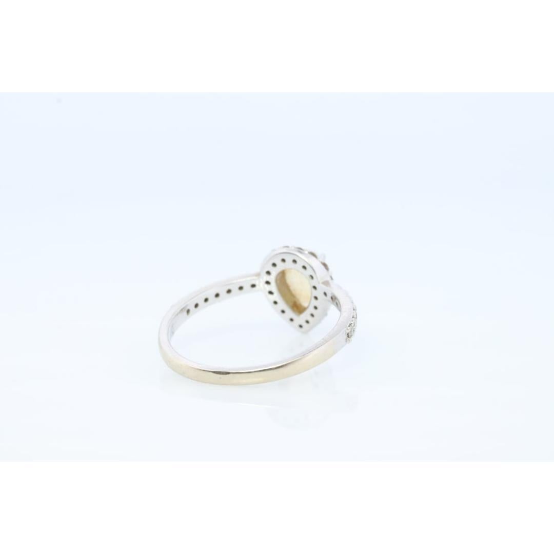Anello aureola con pietra di luna e diamante 14k. Pietra di luna arcobaleno a pera con diamanti incastonati. in vendita 2