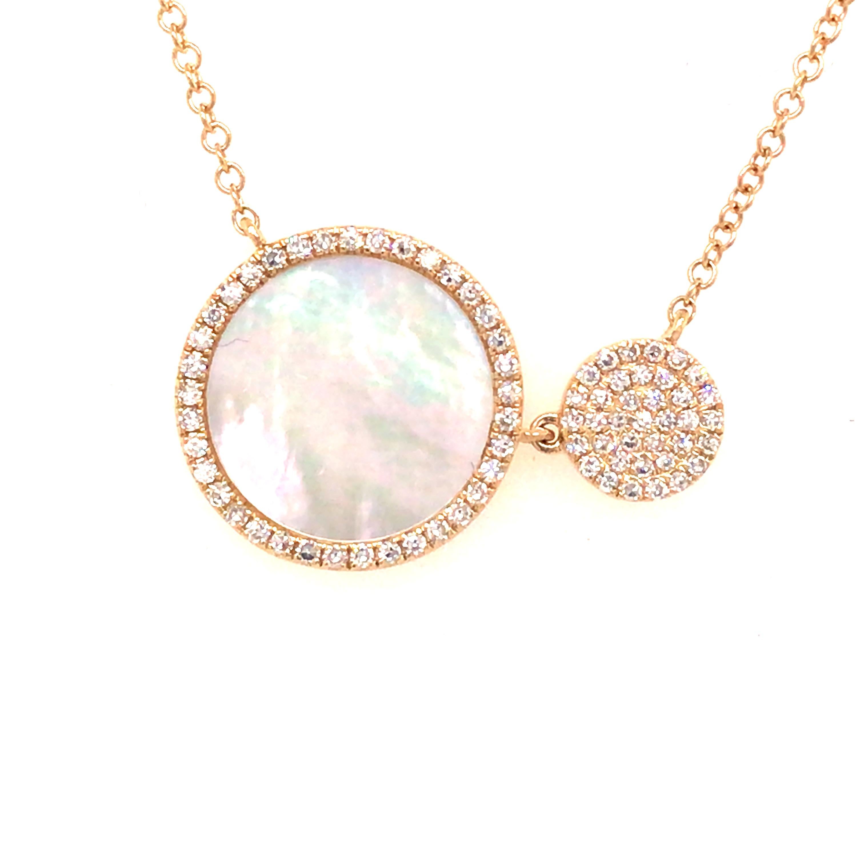 Round Cut 14K Mother of Pearl and Diamond Necklace in Yellow Gold For Sale