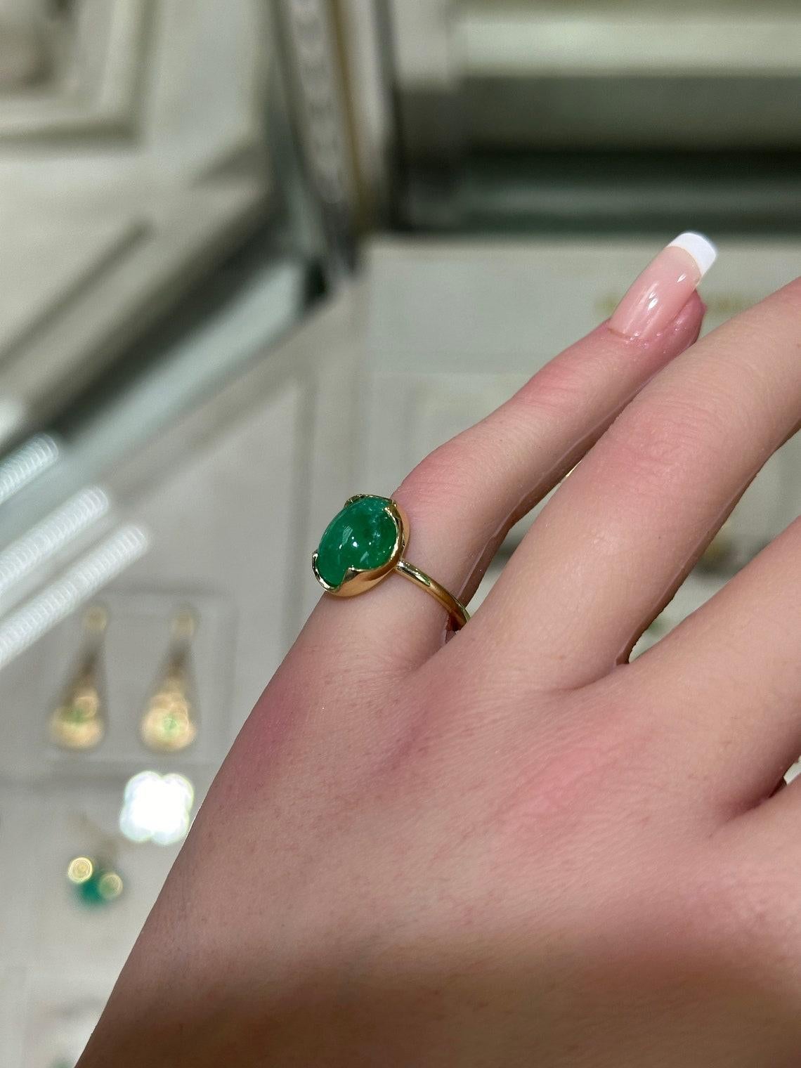 Women's 14K Natural Oval Cabochon Cut Emerald Solitaire Ring with Medium Dark Green For Sale