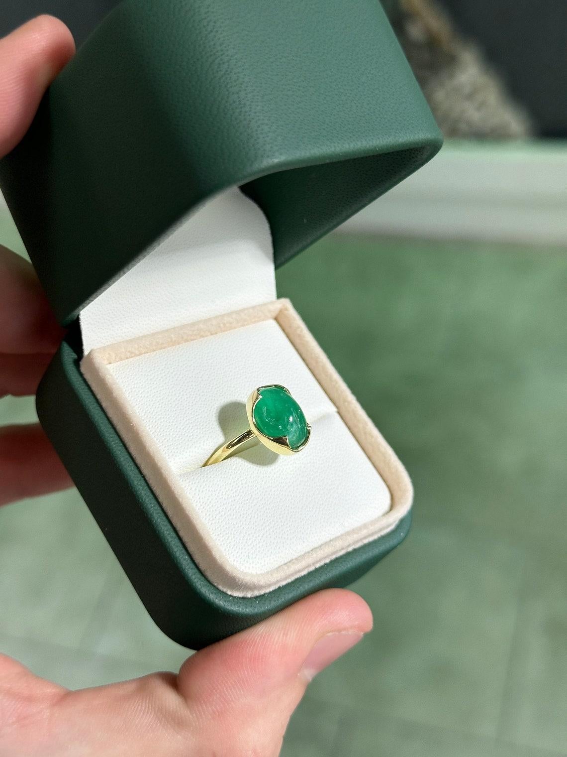 14K Natural Oval Cabochon Cut Emerald Solitaire Ring with Medium Dark Green For Sale 2
