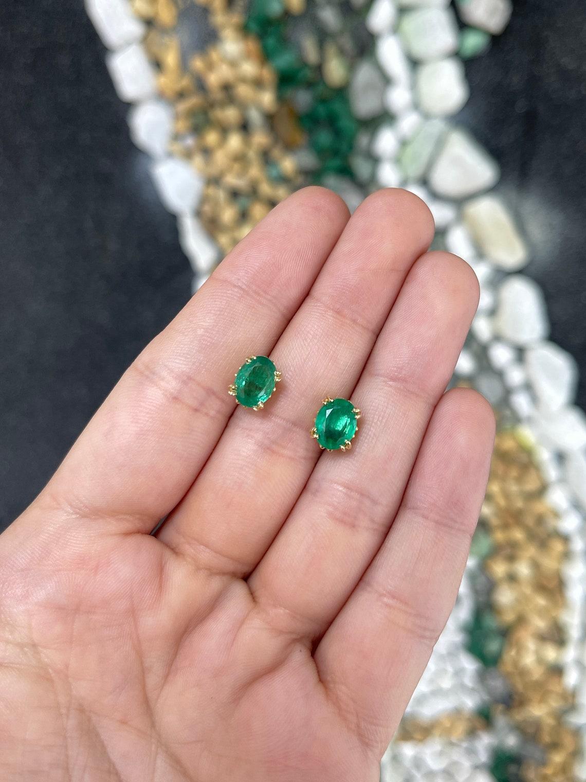 De las mujeres Pendientes florales talla oval natural 14K Diseño Fluer De Lis Verde Oscuro Medio en venta