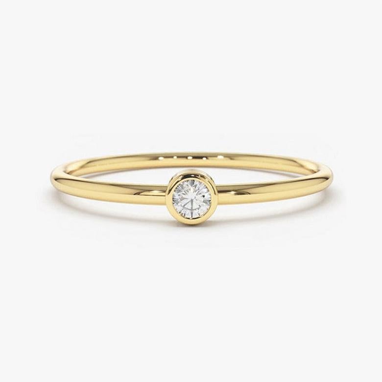For Sale:  Solitaire Bezel 14K Yellow Gold Diamond Ring 3