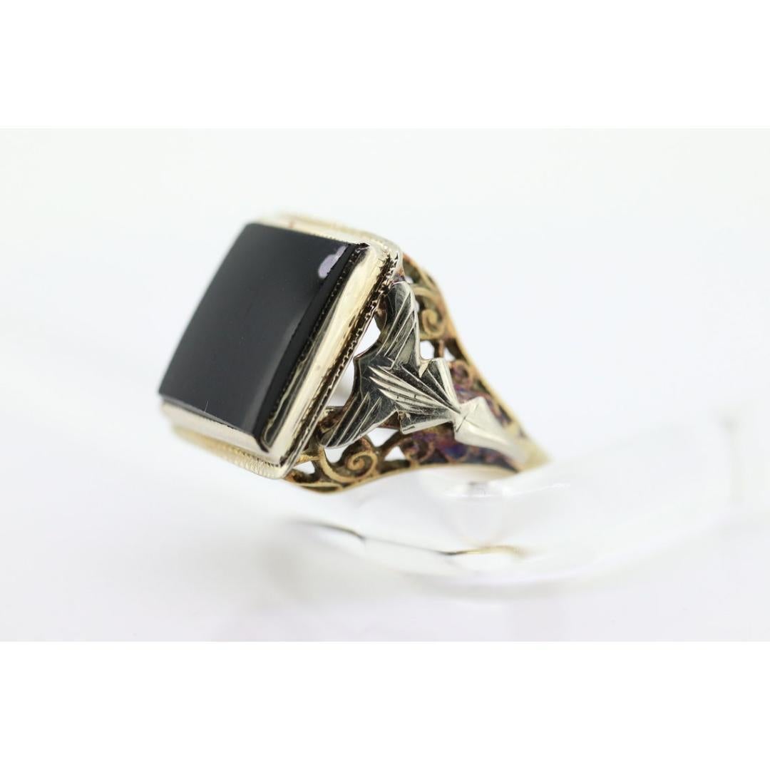 14k ONYX ring. ONYX Modern and Slim Picture Frame Rectangle Onyx signet ring. For Sale 1