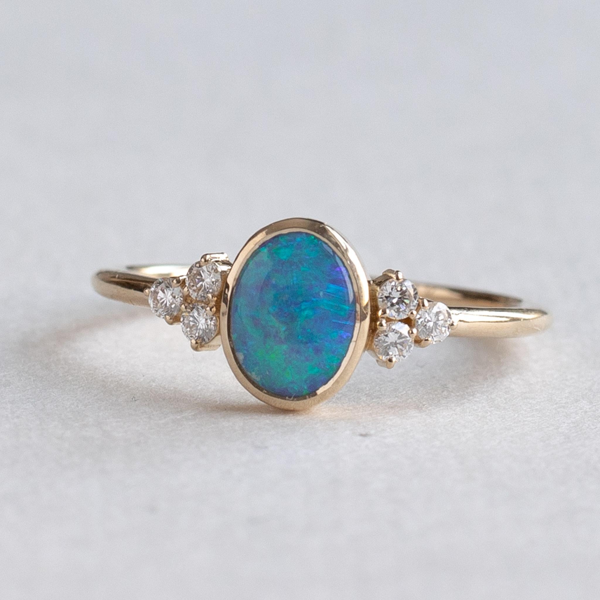 Women's or Men's 14K Opal Diamond Ring For Sale