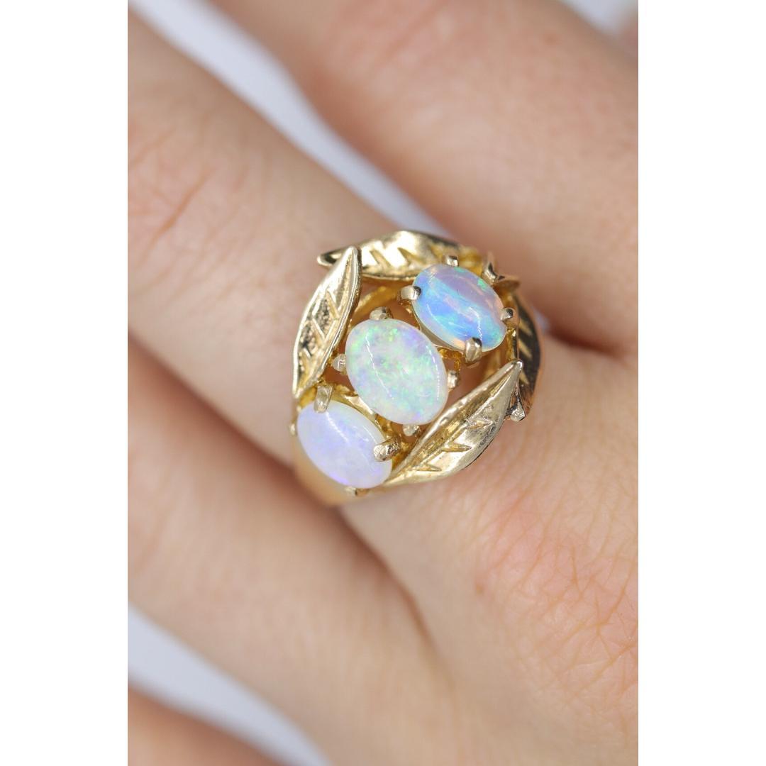 Anello Trio Opale 14k. Anello con triplo cristallo OPAL e foglie in filigrana. in vendita 3