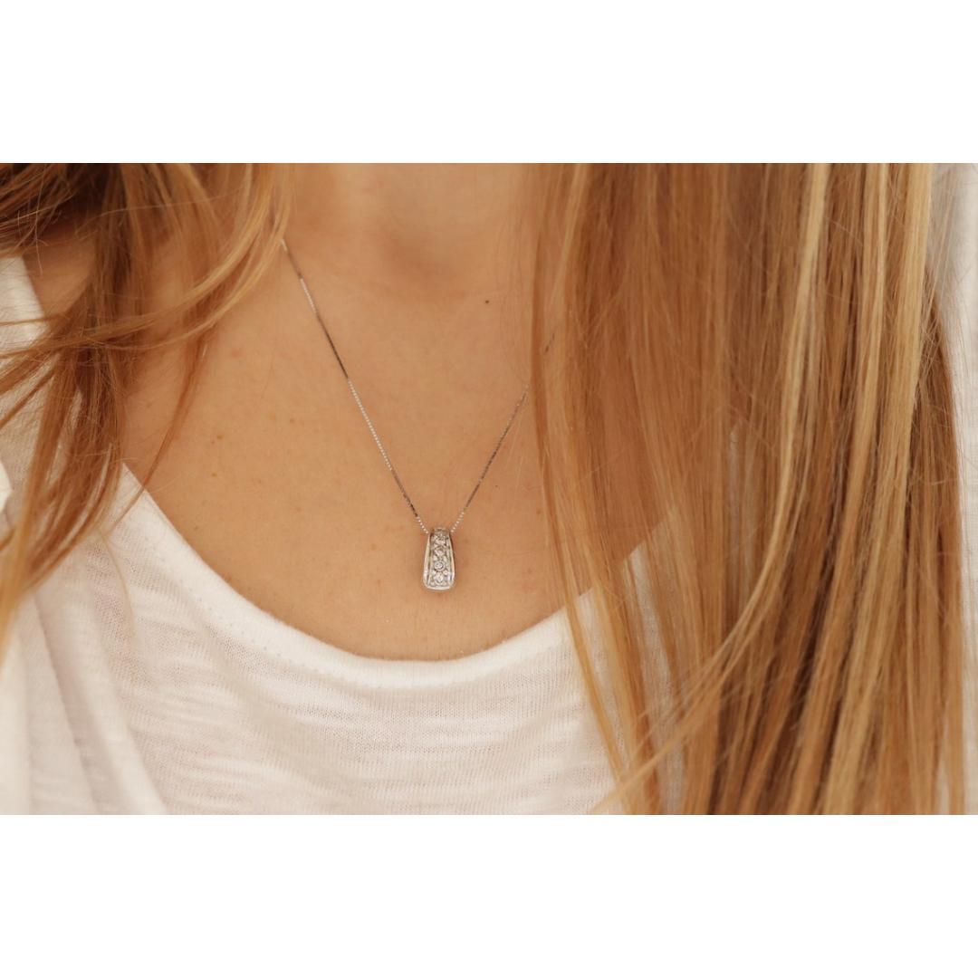 Donna Ciondolo e collana Journey con 5 diamanti OTC 14k. 0,23 carati di diamanti su un bracciale in 14 ct. in vendita