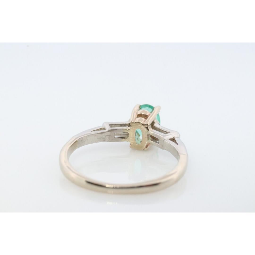 14k Oval Emerald and Baguette diamond ring. 14k white gold Green Emerald For Sale 4
