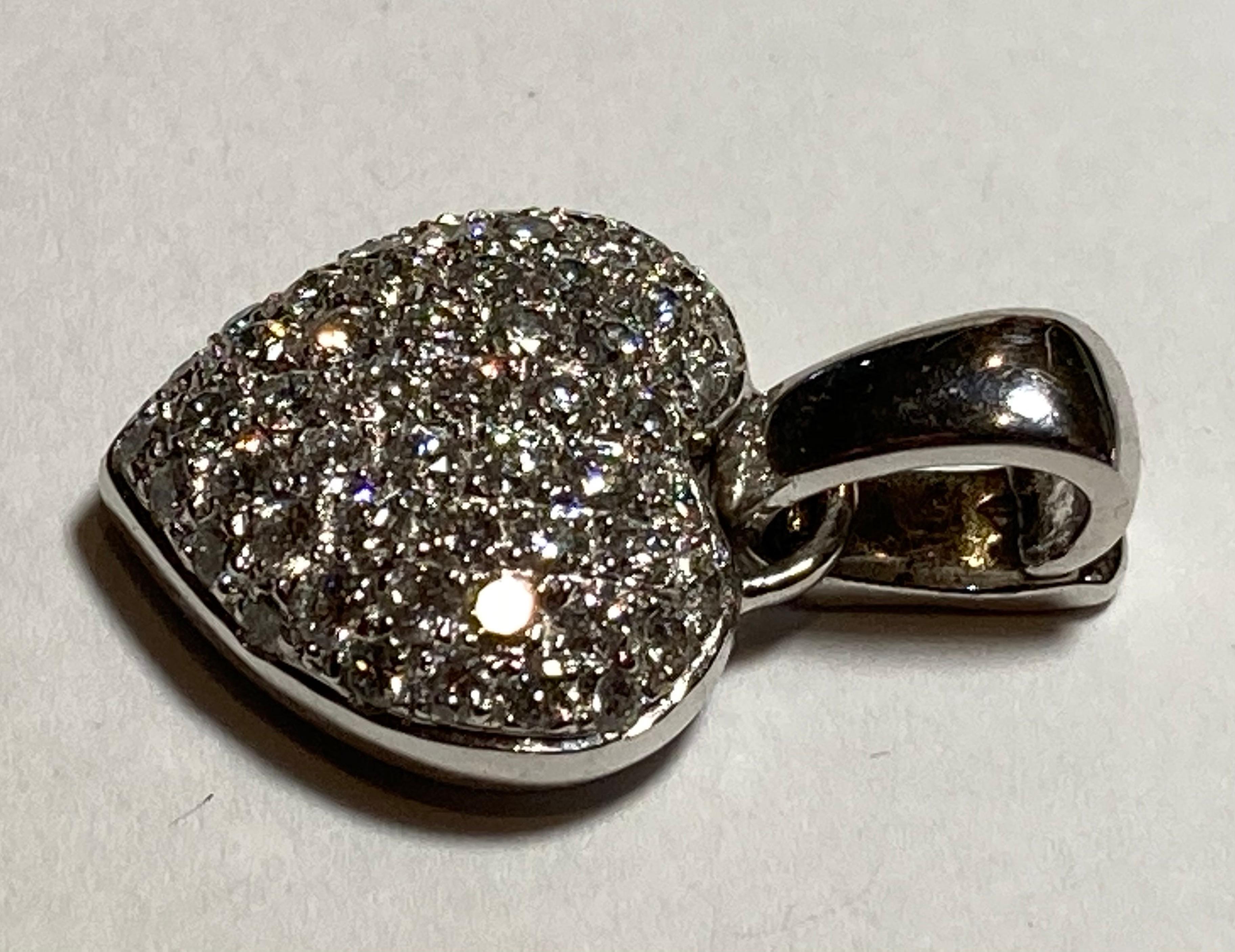 14 Karat Pave Diamond Heart In New Condition For Sale In Hingham, MA