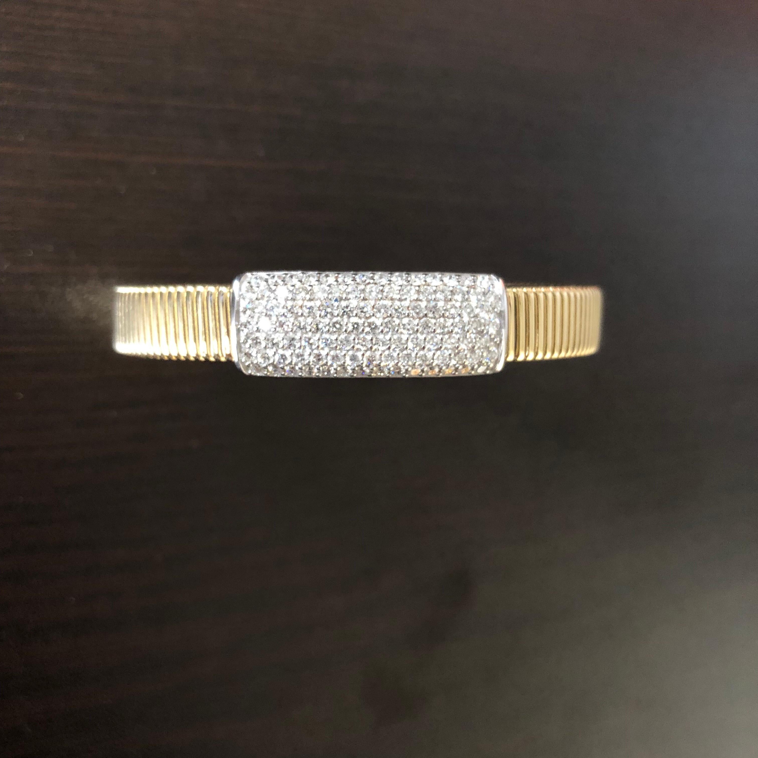 14 Karat Pave Yellow Flexible Bangle In New Condition For Sale In Great Neck, NY