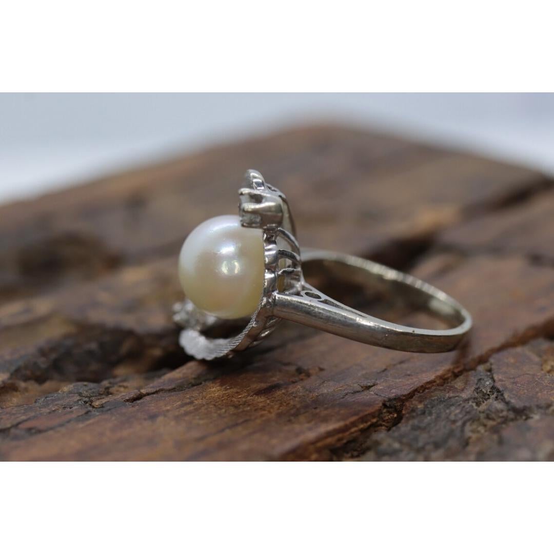 14k Perle (8 mm) und Diamant Solitär Ring. 14k Weißgold Filigraner Ring AKOYA im Angebot 1