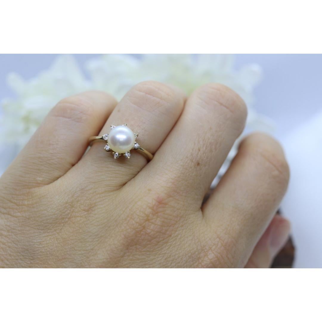 14k Pearl and Diamond Halo ring. 14k White gold Solitaire Halo ring with AKOYA For Sale 5