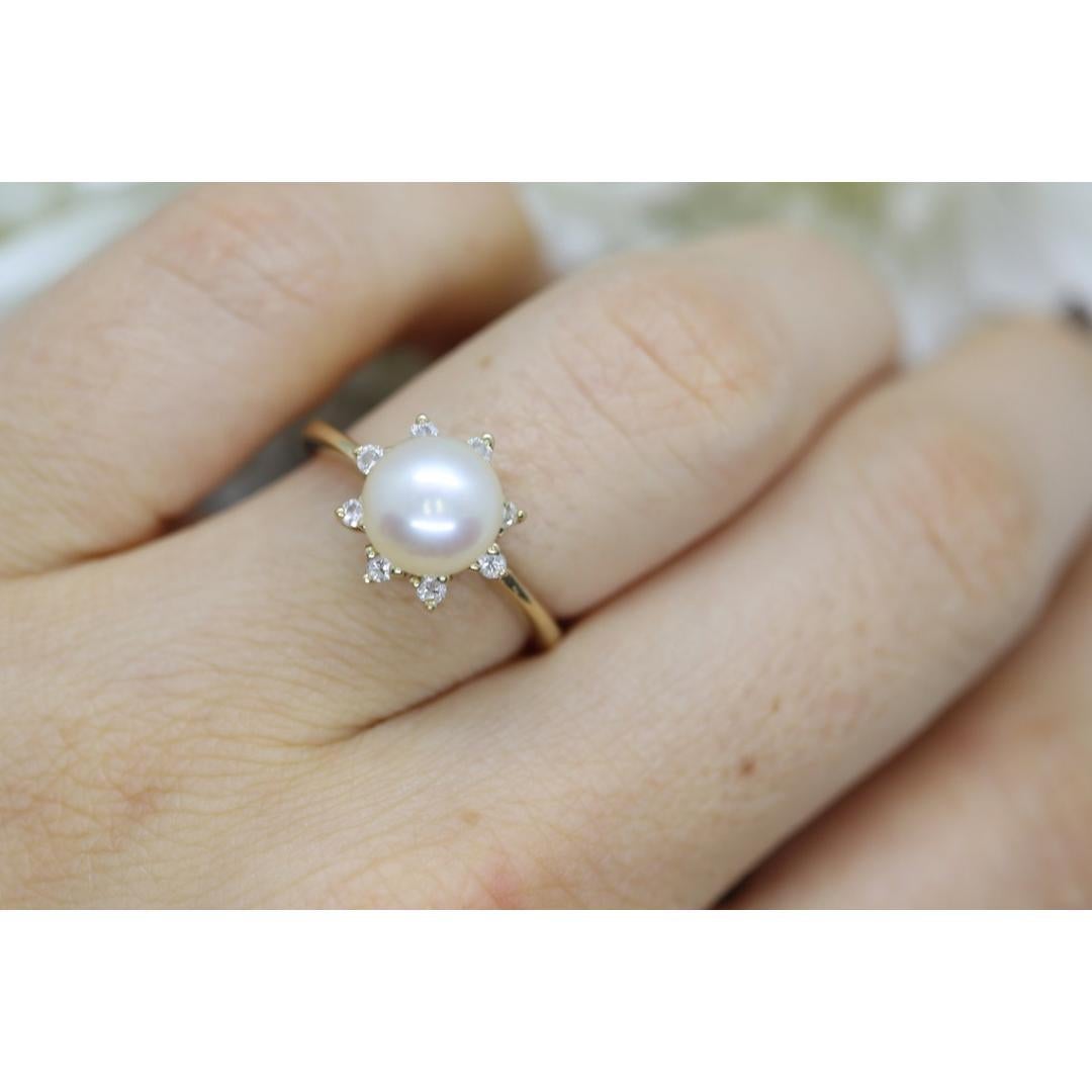 14k Pearl and Diamond Halo ring. 14k White gold Solitaire Halo ring with AKOYA For Sale 4