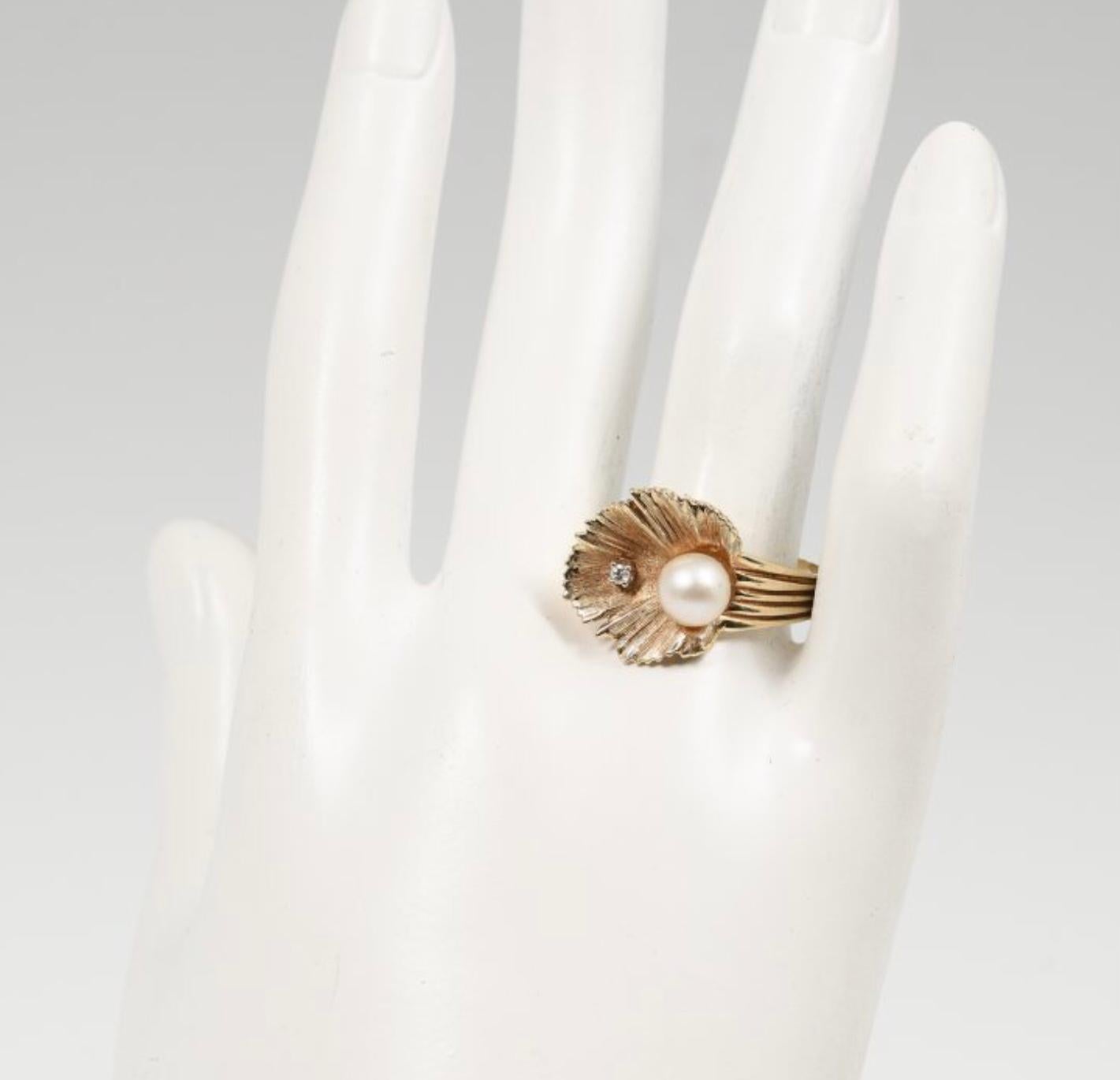Modern 14K Pearl And Diamond Ring For Sale
