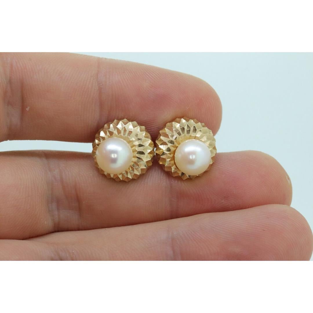 Orecchini con perle 14k con sfondo testurizzato. Perla Akoya di alta qualità in vendita 3