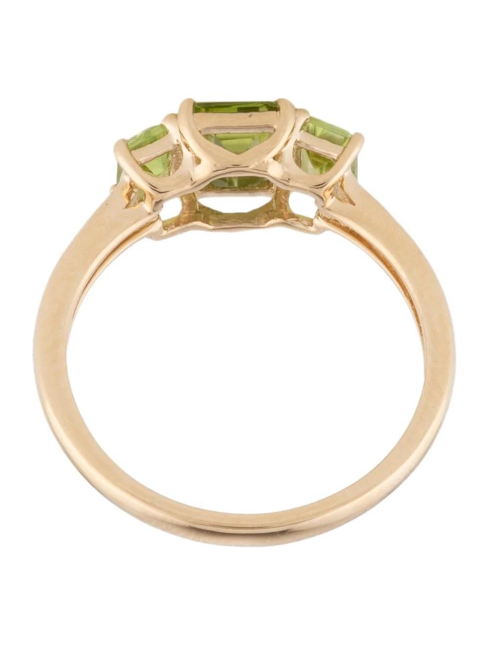 Women's 14K Peridot Cocktail Ring 1.37ctw Green Gemstone Yellow Gold Size 6.75 - Luxury For Sale
