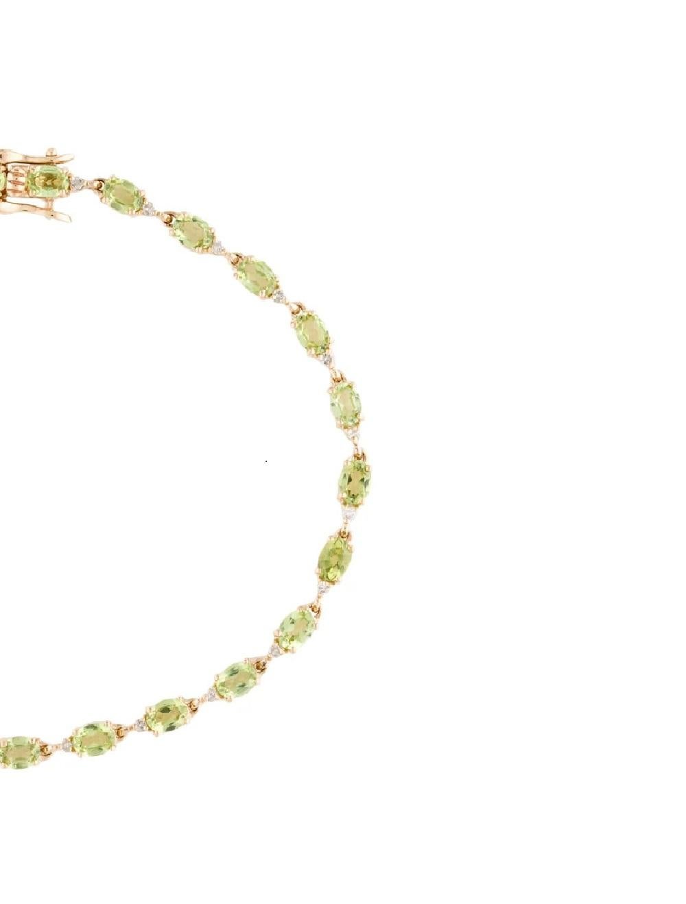 14K Peridot & Diamond Link Bracelet - Elegant Design, Green Gemstones, Sparkling In New Condition For Sale In Holtsville, NY