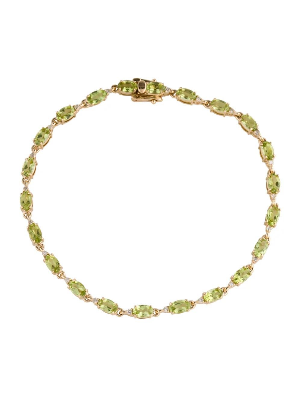 Elevate your wrist with this exquisite 14K Yellow Gold Peridot & Diamond Link Bracelet. Featuring a stunning 5.50 Carat Oval Brilliant Peridot, this bracelet exudes elegance and charm.

Specifications:

* Material: 14K Yellow Gold
* Inside