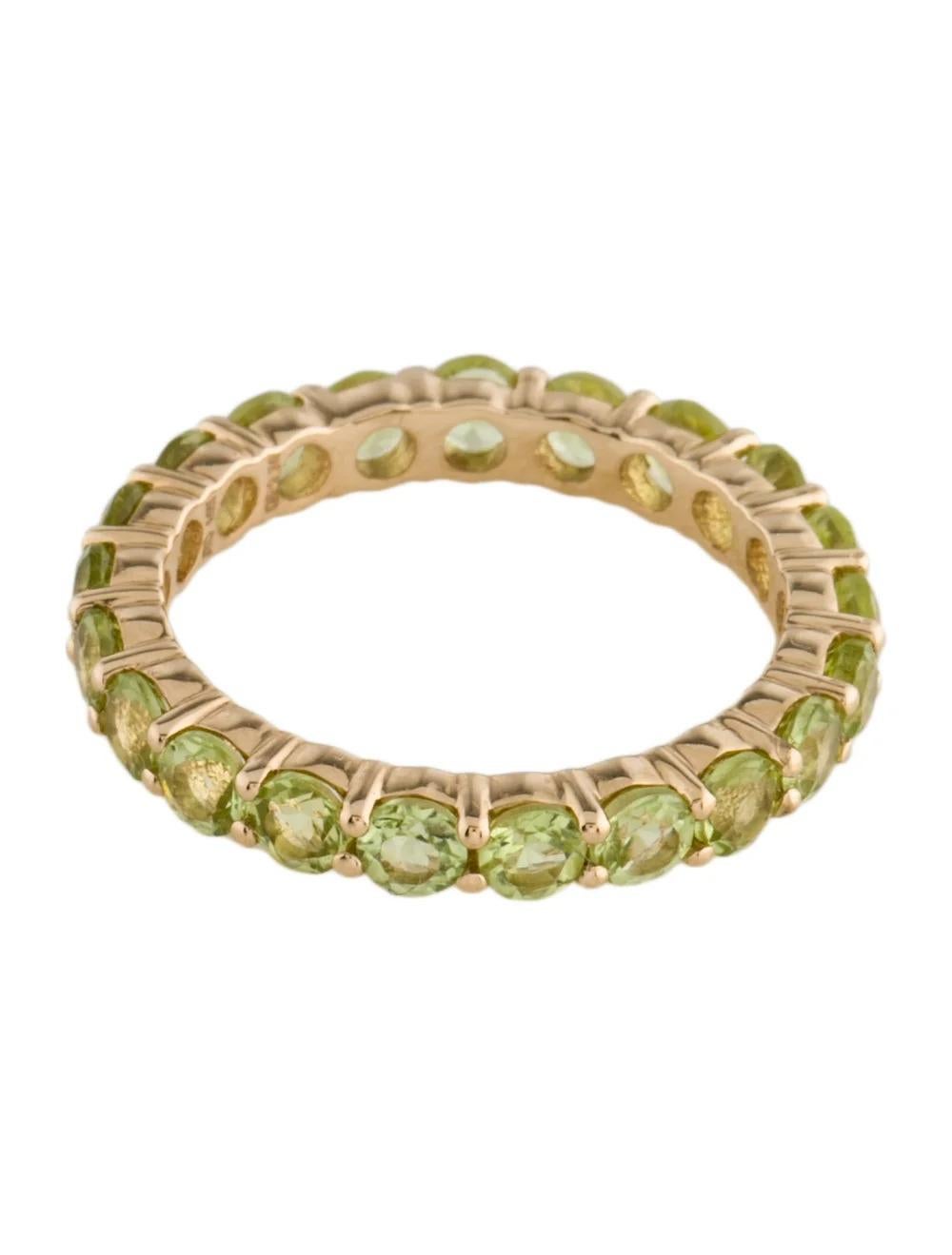 14K Peridot Eternity Band Ring Size 7 - Green Gemstone Fine Jewelry, Luxury In New Condition For Sale In Holtsville, NY