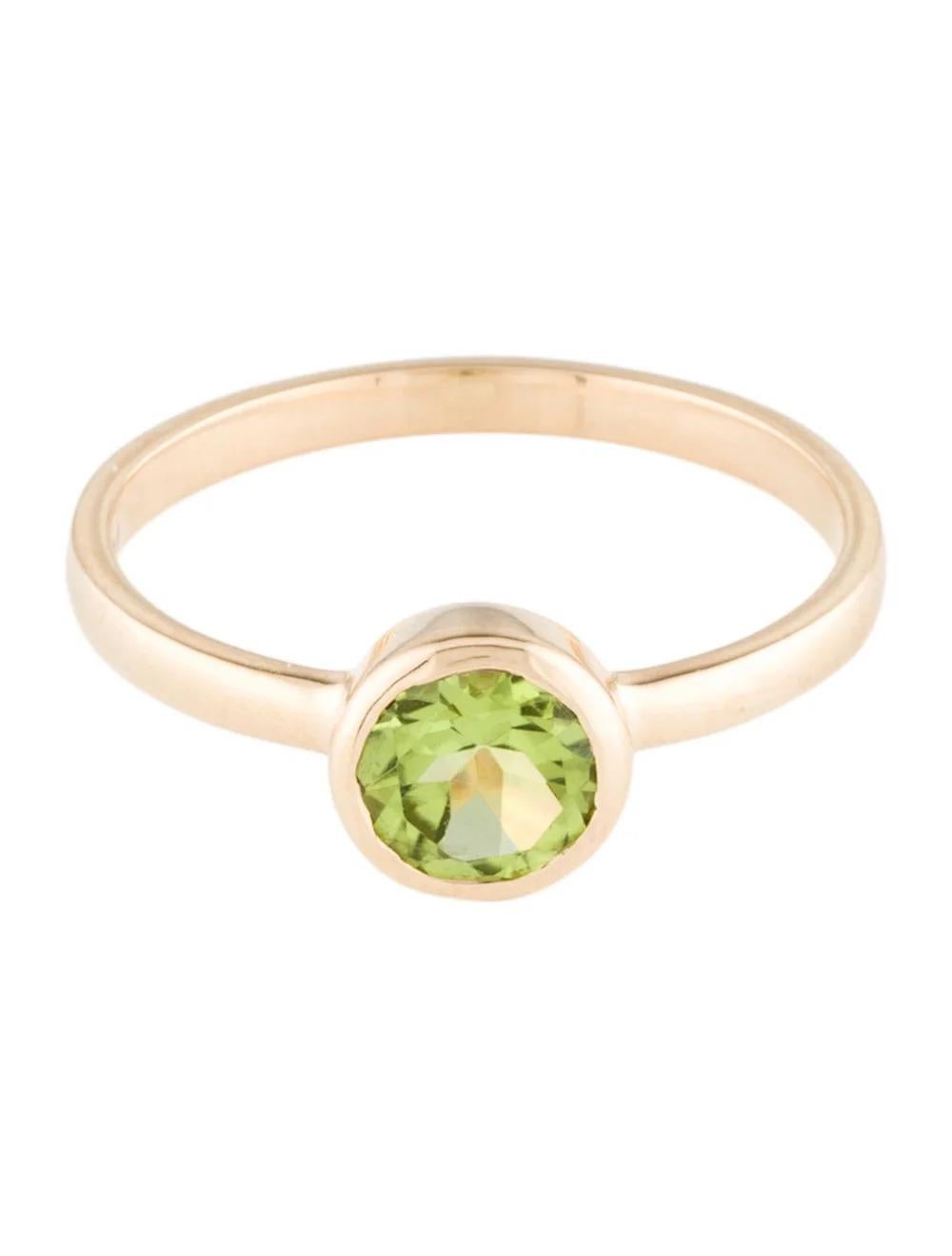 Round Cut 14K Peridot Solitaire Cocktail Ring Size 7, Green Gemstone Vintage, Fine Jewelry For Sale