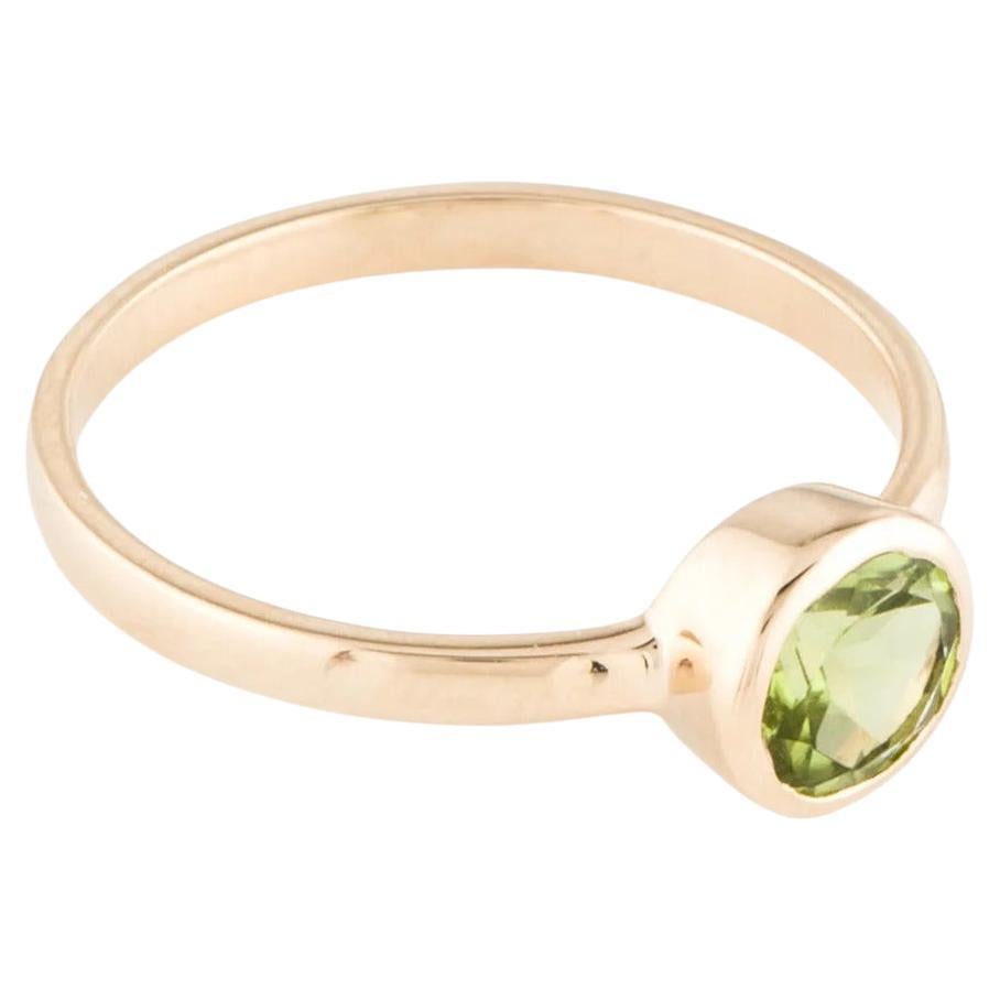 14K Peridot Solitaire Cocktail Ring Size 7, Green Gemstone Vintage, Fine Jewelry For Sale