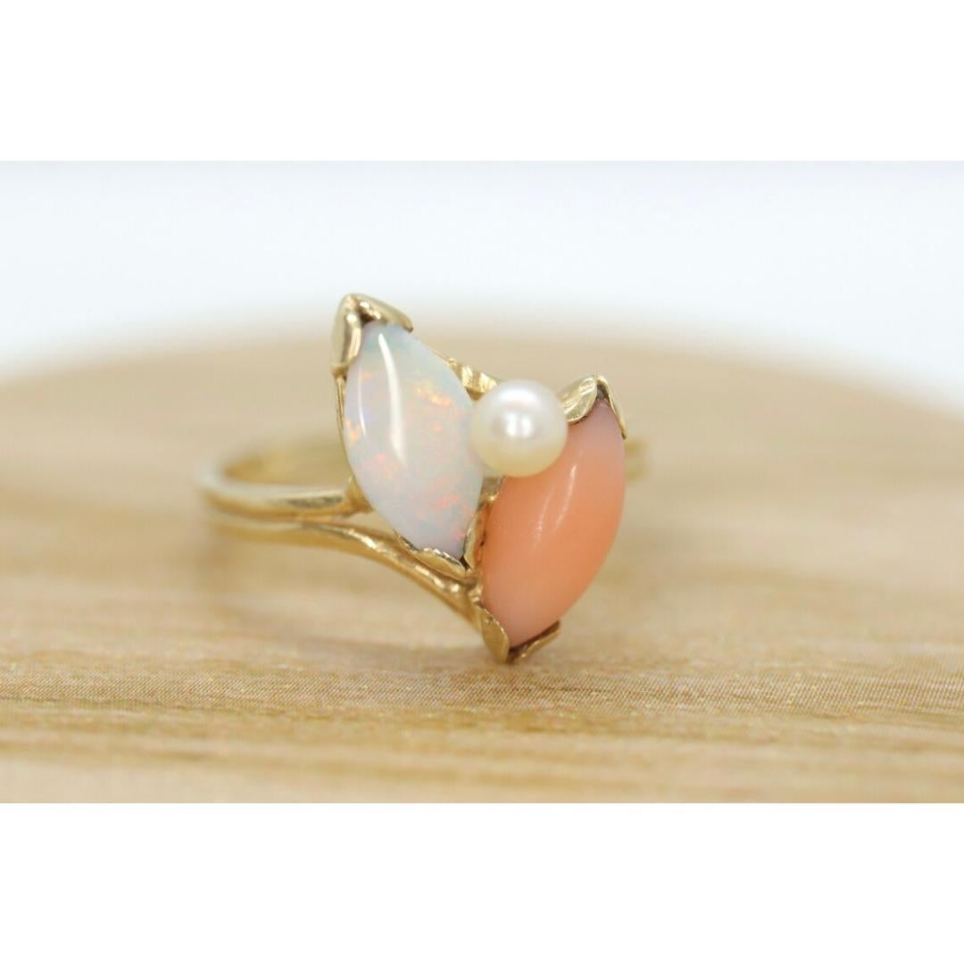 Anello a grappolo con corallo rosa 14k, opale e perla. Navette Pesca corallo Opale in vendita 1